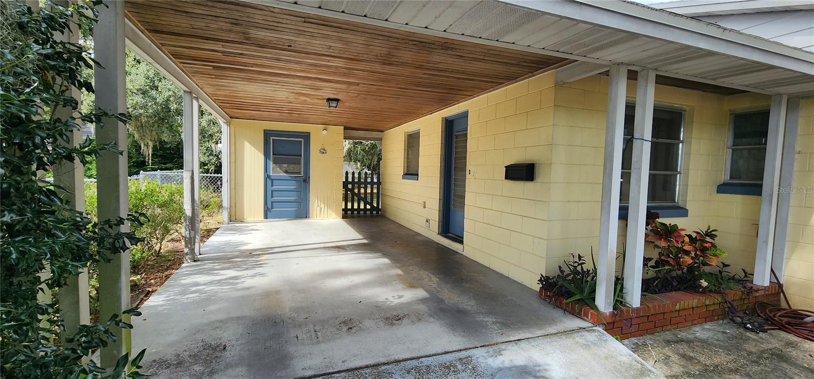 LEESBURG PALMORA PLACE - Residential