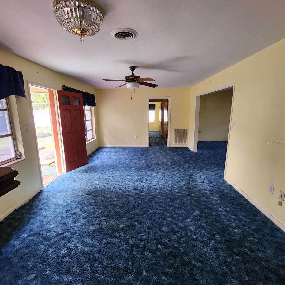 LEESBURG PALMORA PLACE - Residential