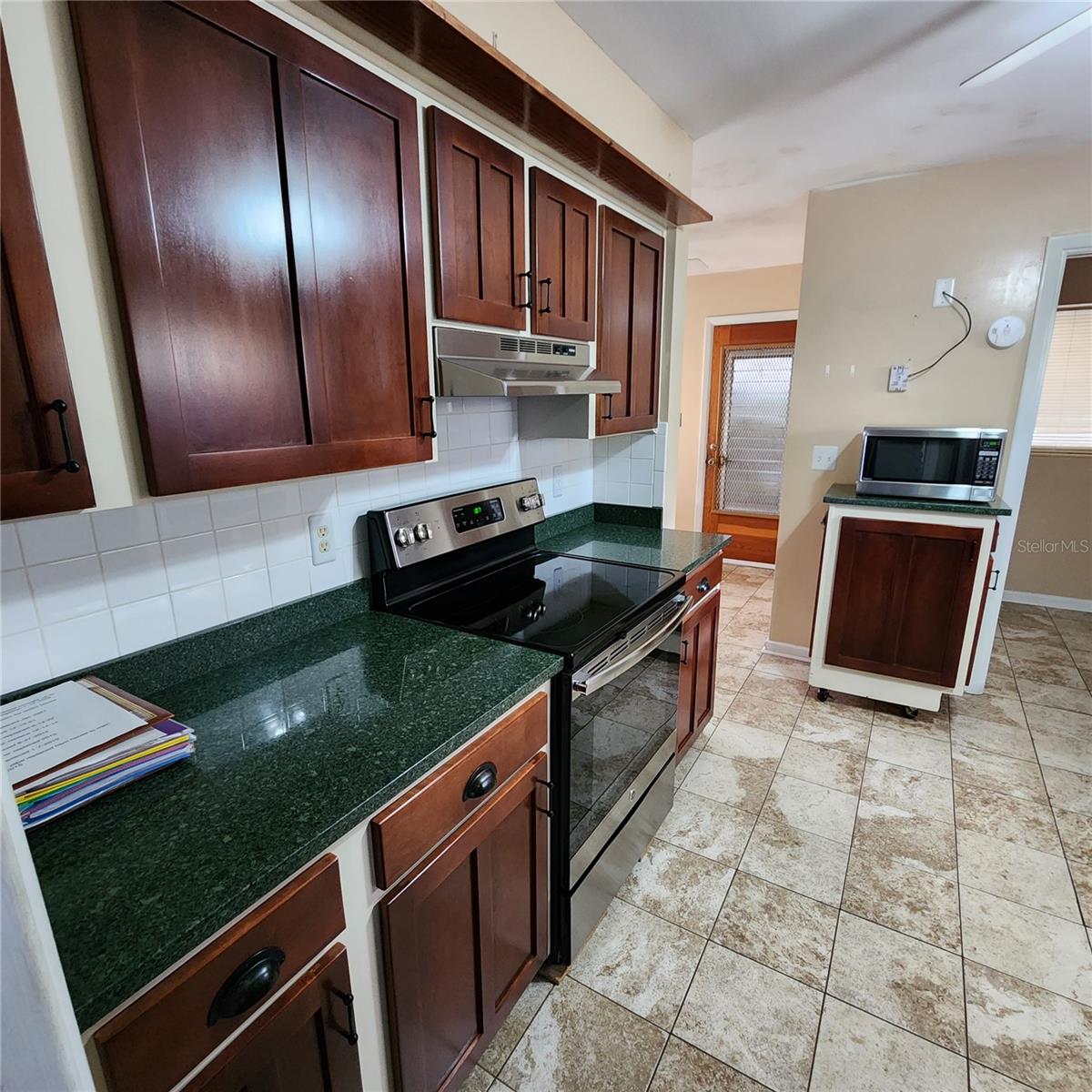 LEESBURG PALMORA PLACE - Residential