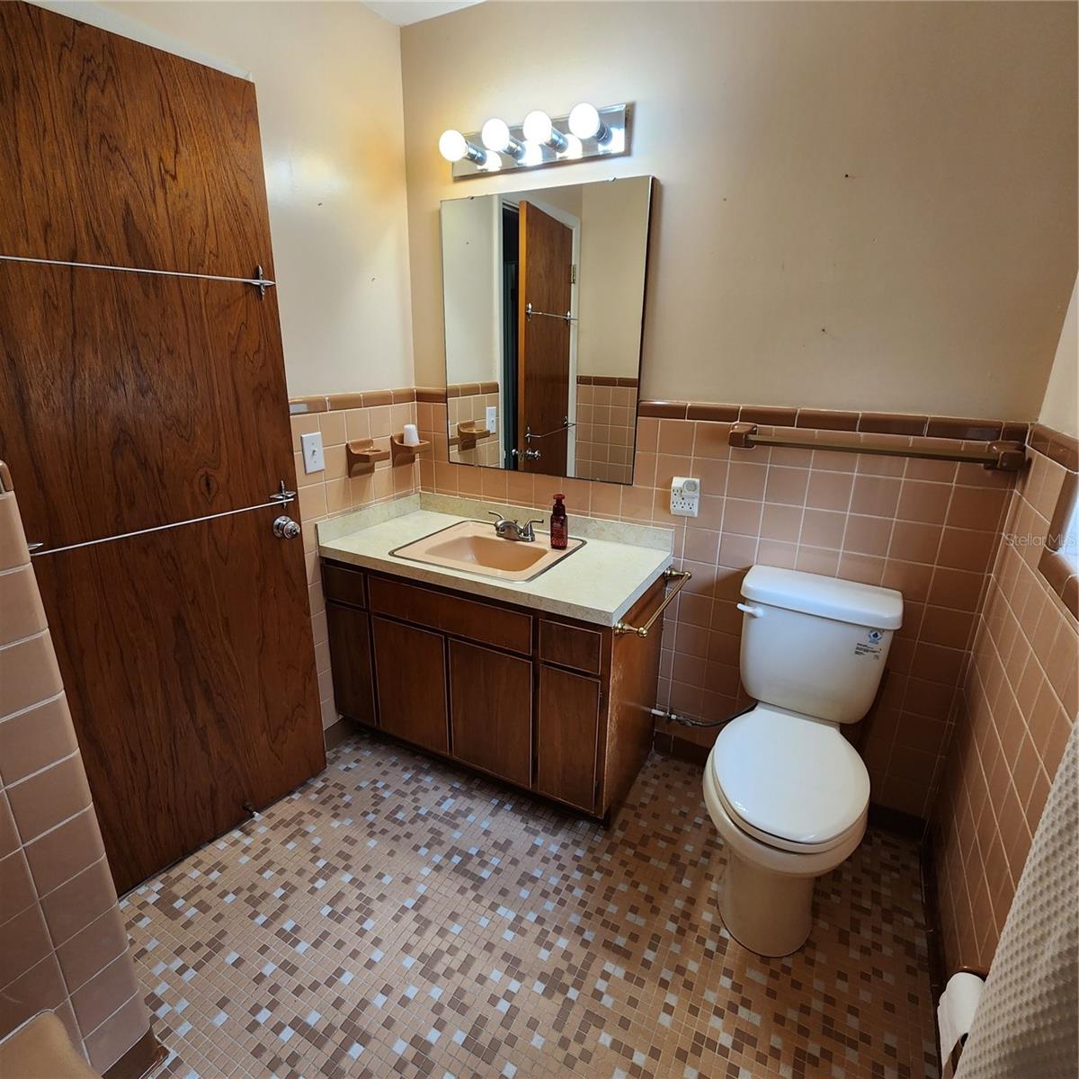 LEESBURG PALMORA PLACE - Residential