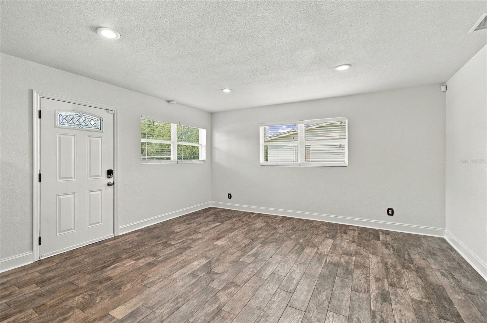 4107 W WYOMING AVENUE