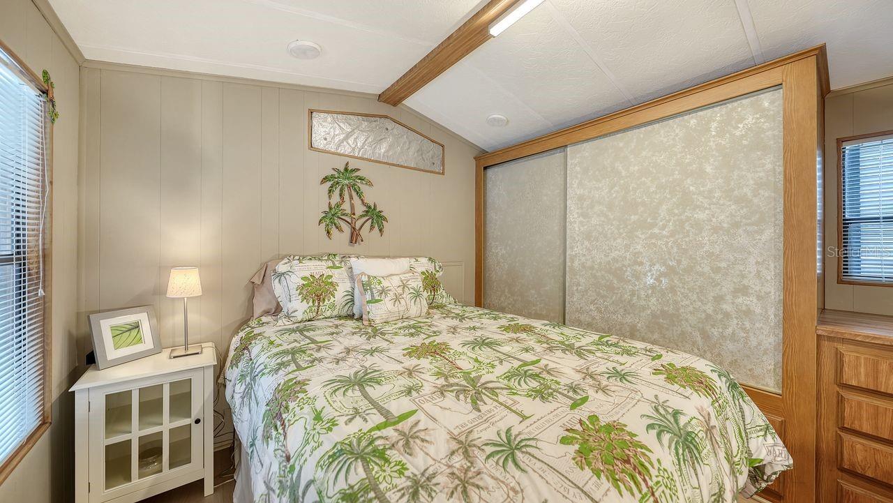 HOLIDAY TRAVEL PARK ENGLEWOOD - Residential