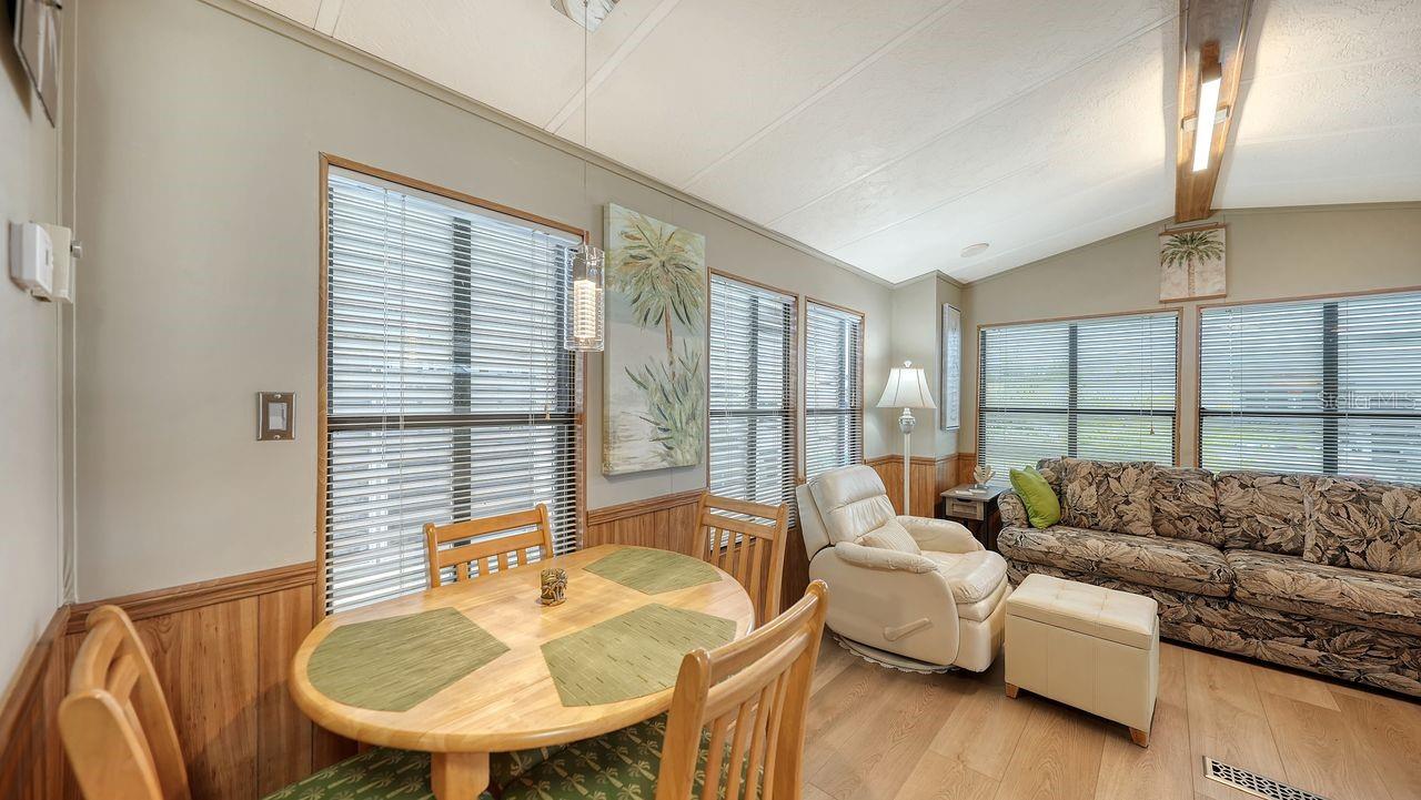 HOLIDAY TRAVEL PARK ENGLEWOOD - Residential