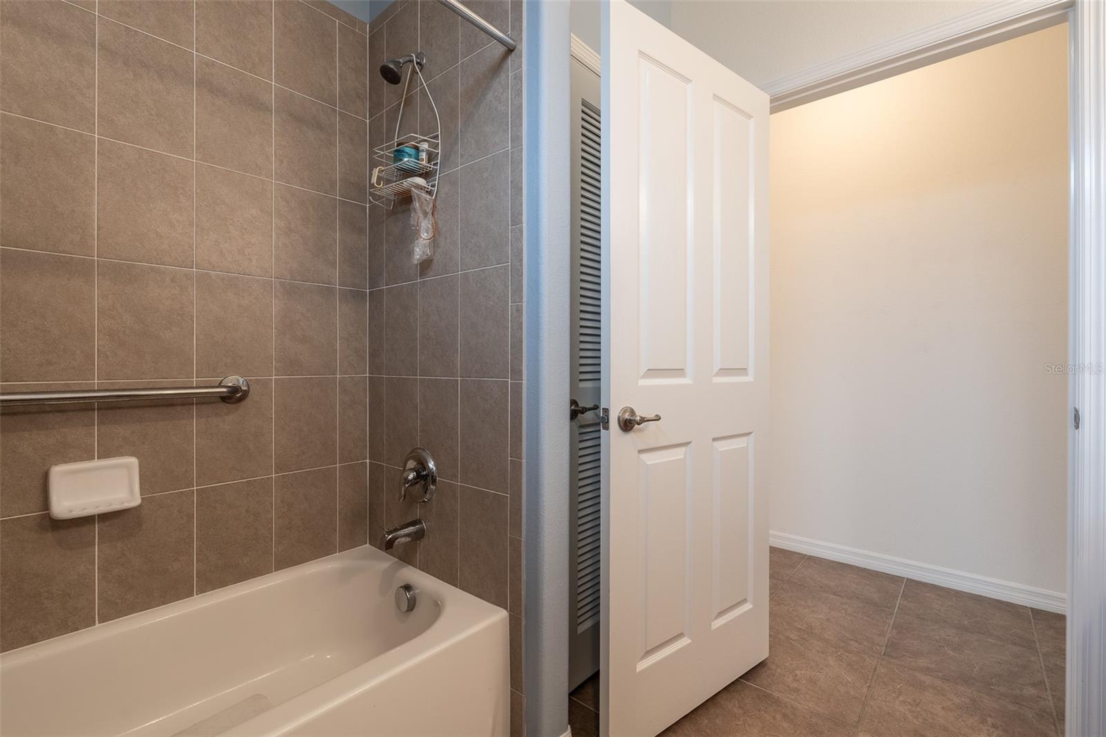 SUMMERGLEN PH 05 - Residential