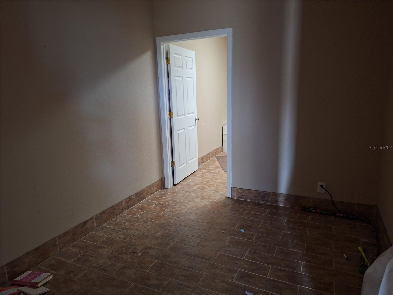 GATEWAY SUB - Commercial Lease