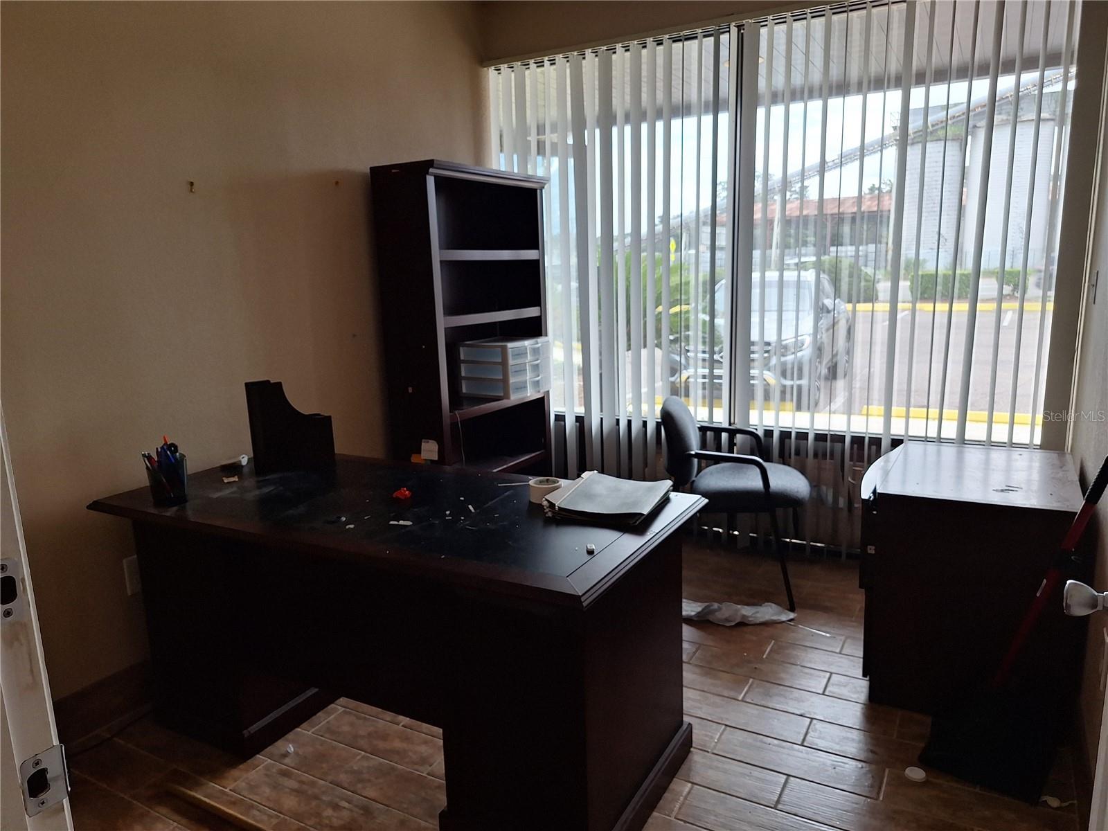 GATEWAY SUB - Commercial Lease