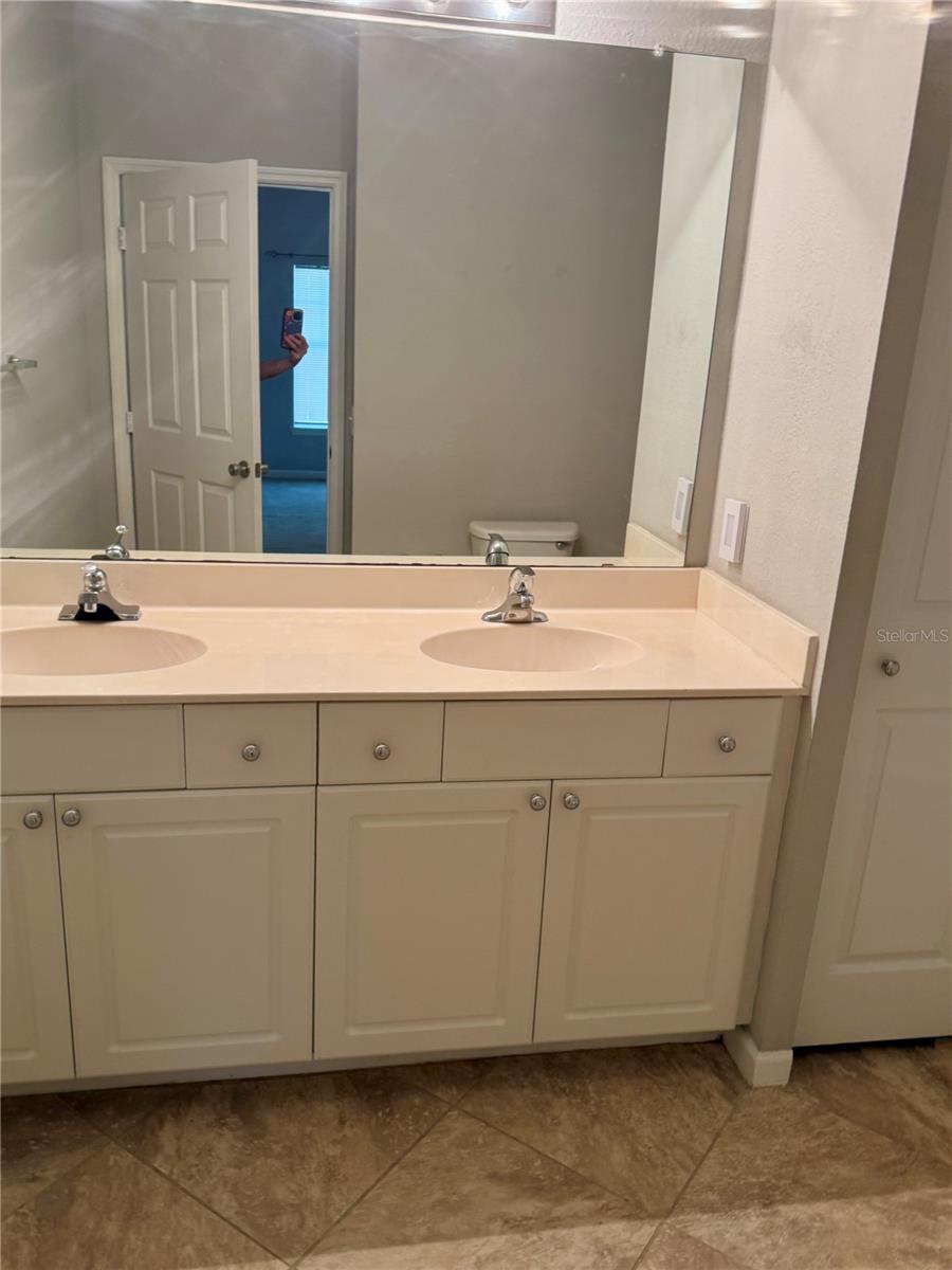 ARBOR LAKES A CONDO - Residential Lease