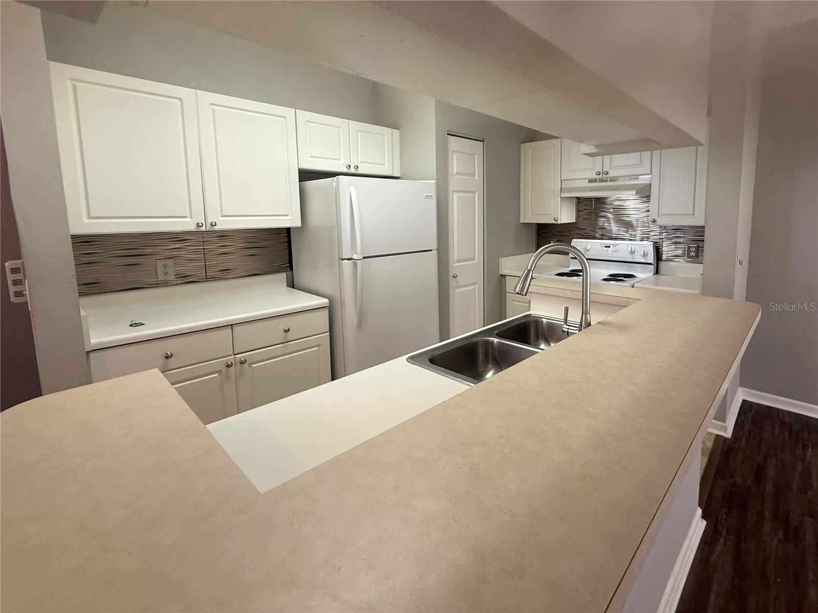 ARBOR LAKES A CONDO - Residential Lease