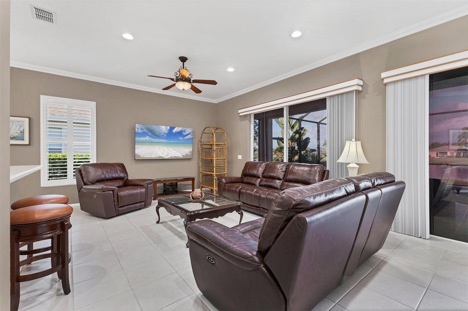 WELLINGTON CHASE - Residential