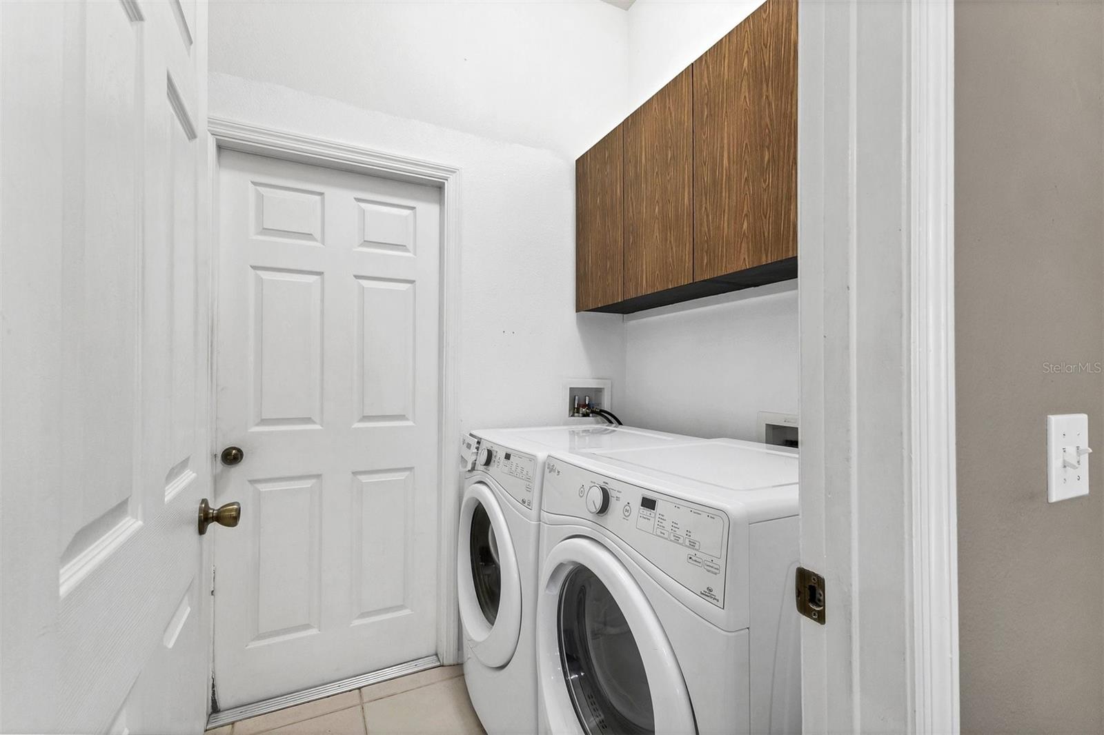 WELLINGTON CHASE - Residential