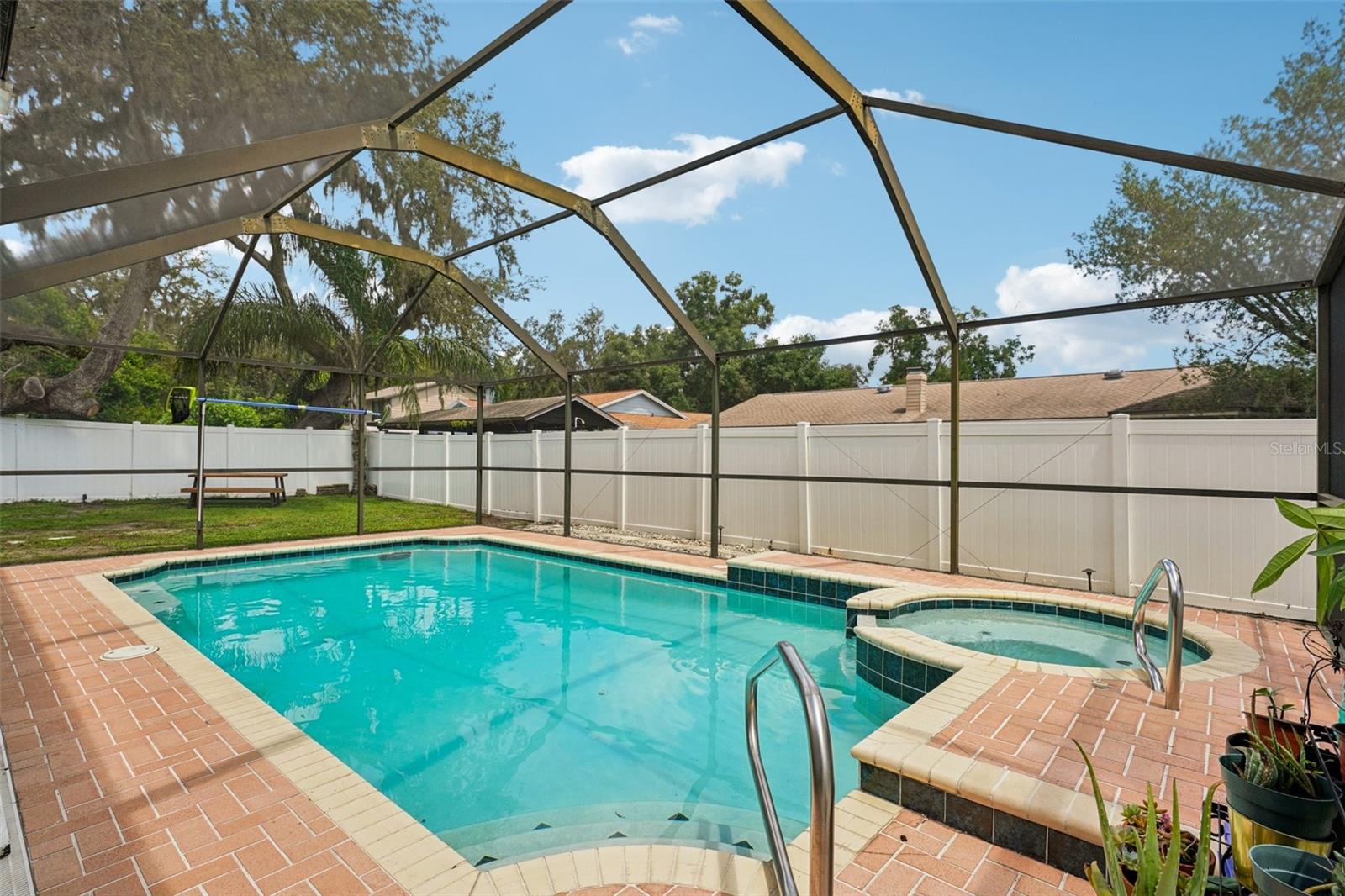 RAINTREE TERRACE SUB W - Residential