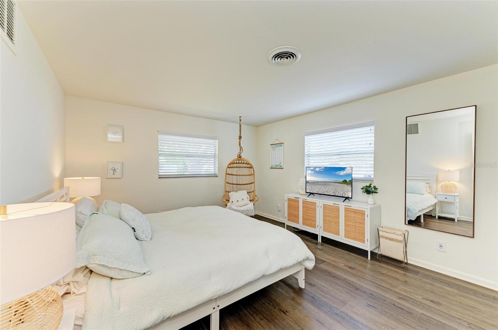 SOUTH VENICE - Residential