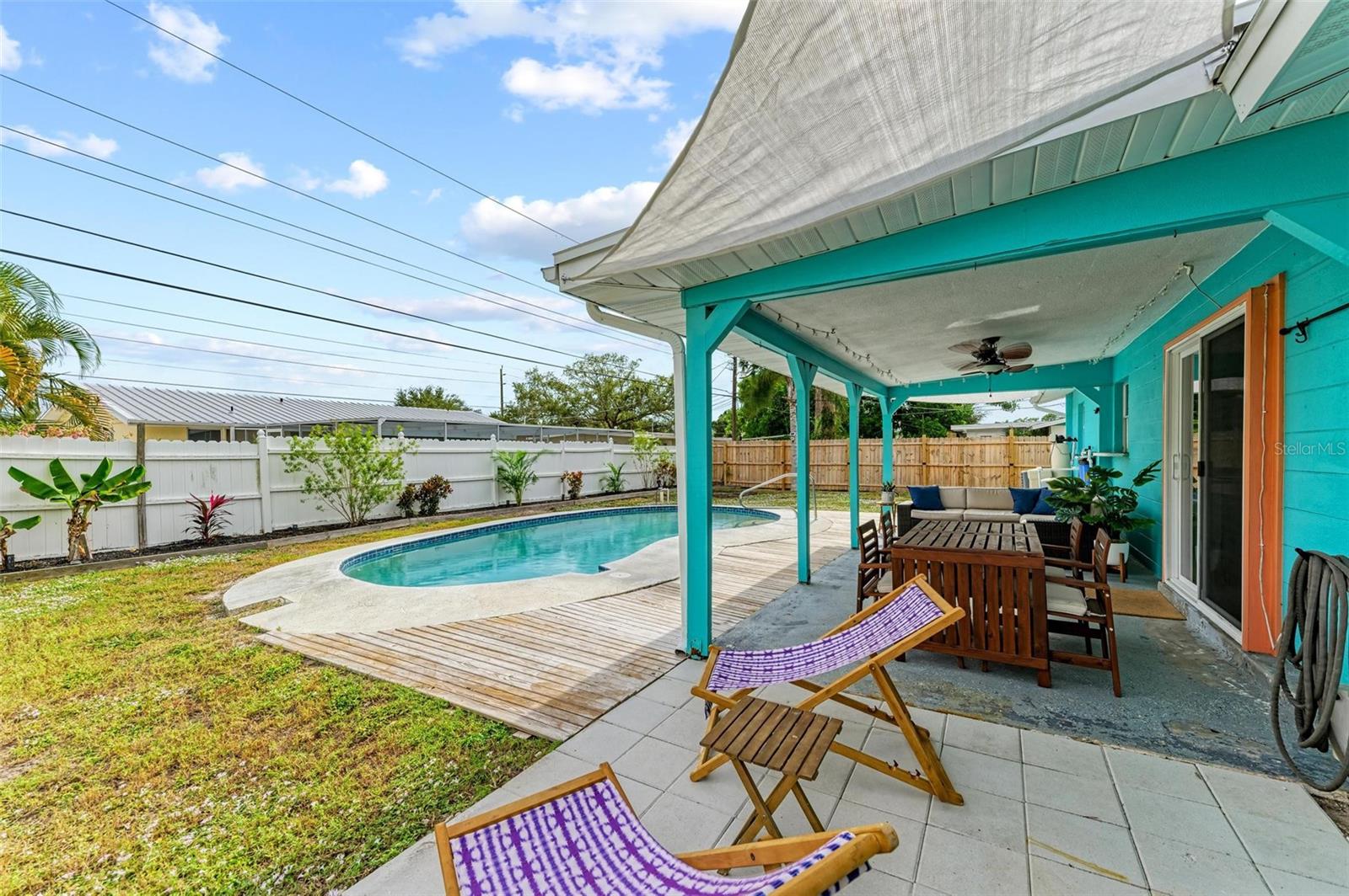 SOUTH VENICE - Residential