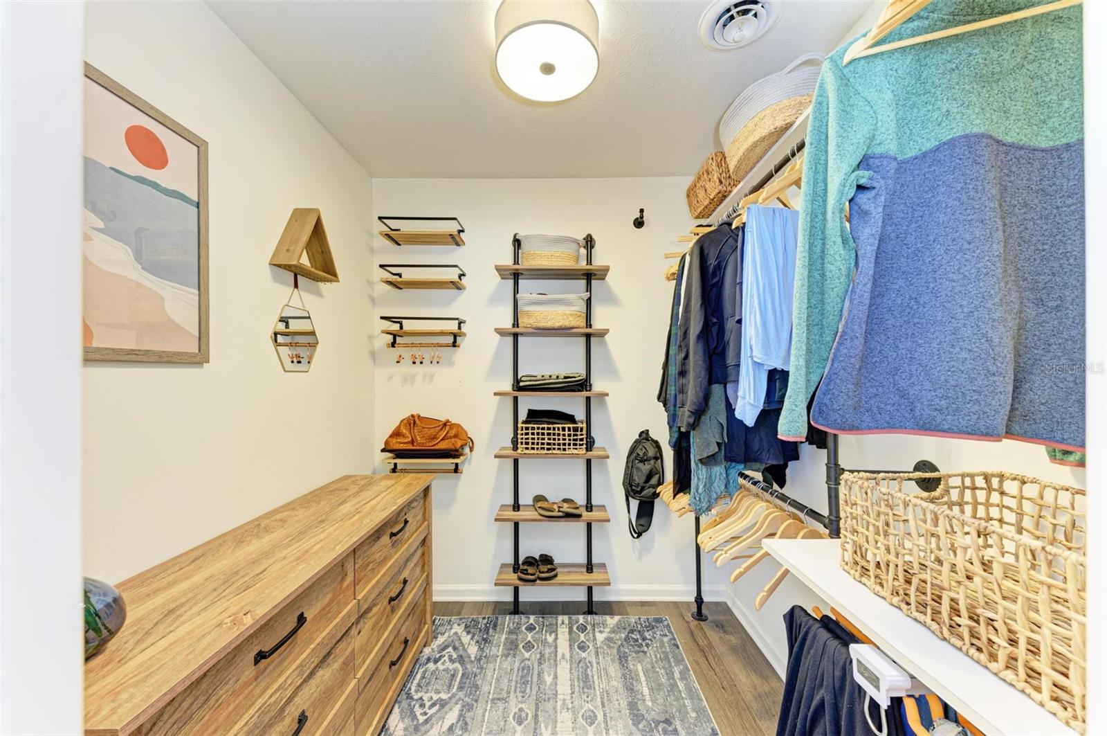 SOUTH VENICE - Residential