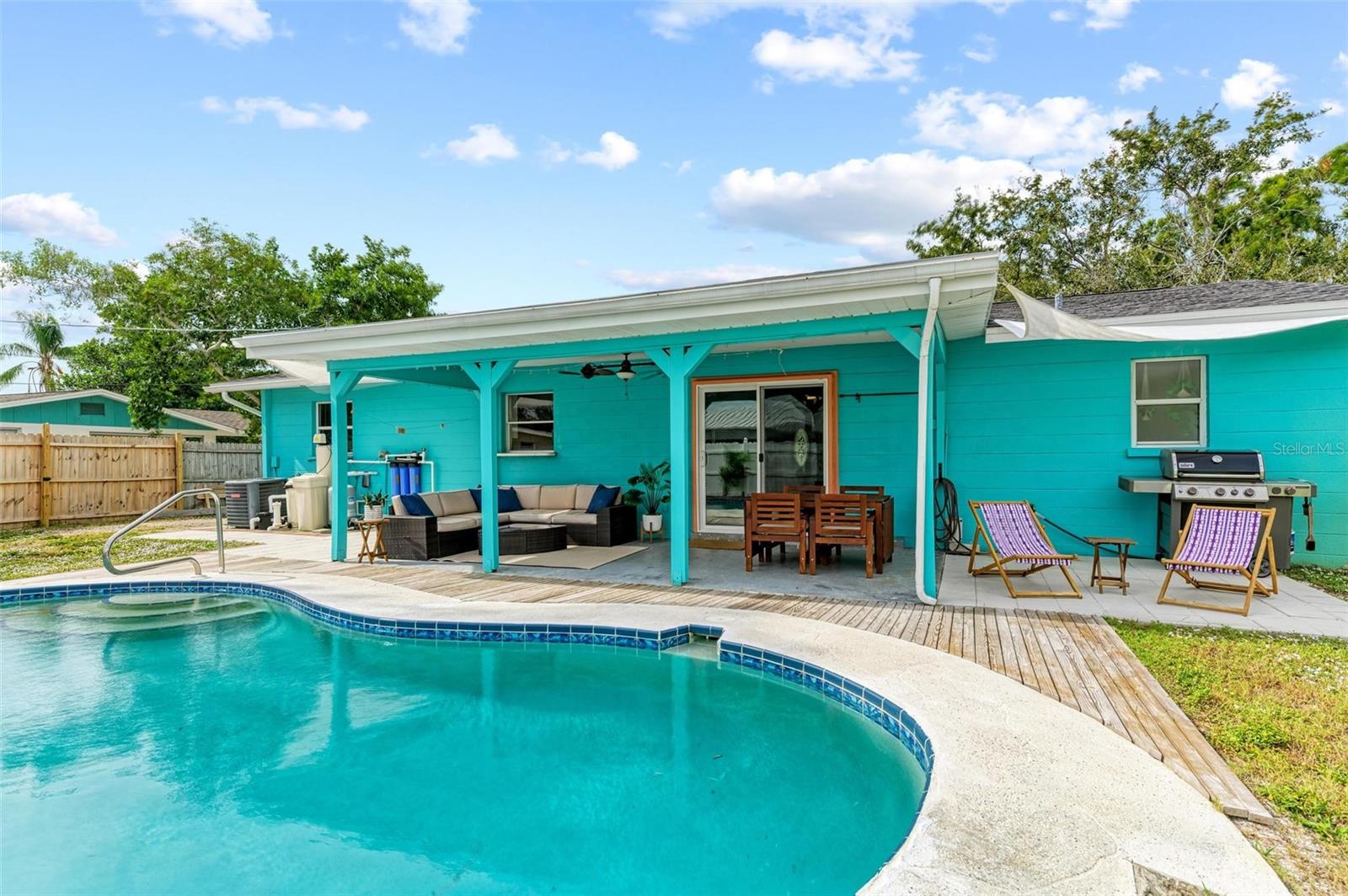 SOUTH VENICE - Residential