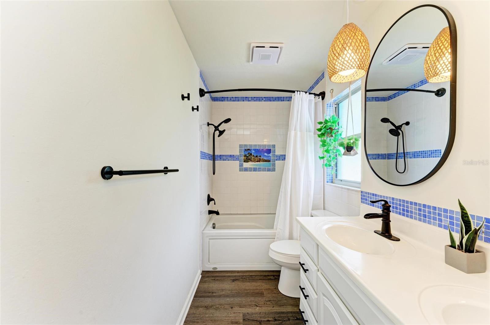 SOUTH VENICE - Residential