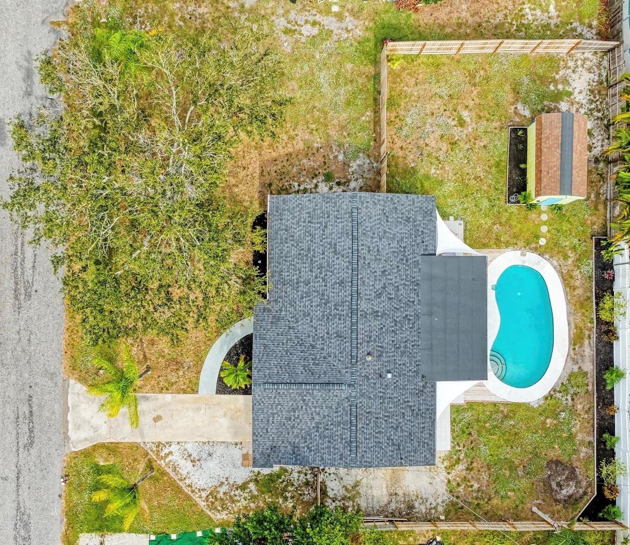 SOUTH VENICE - Residential