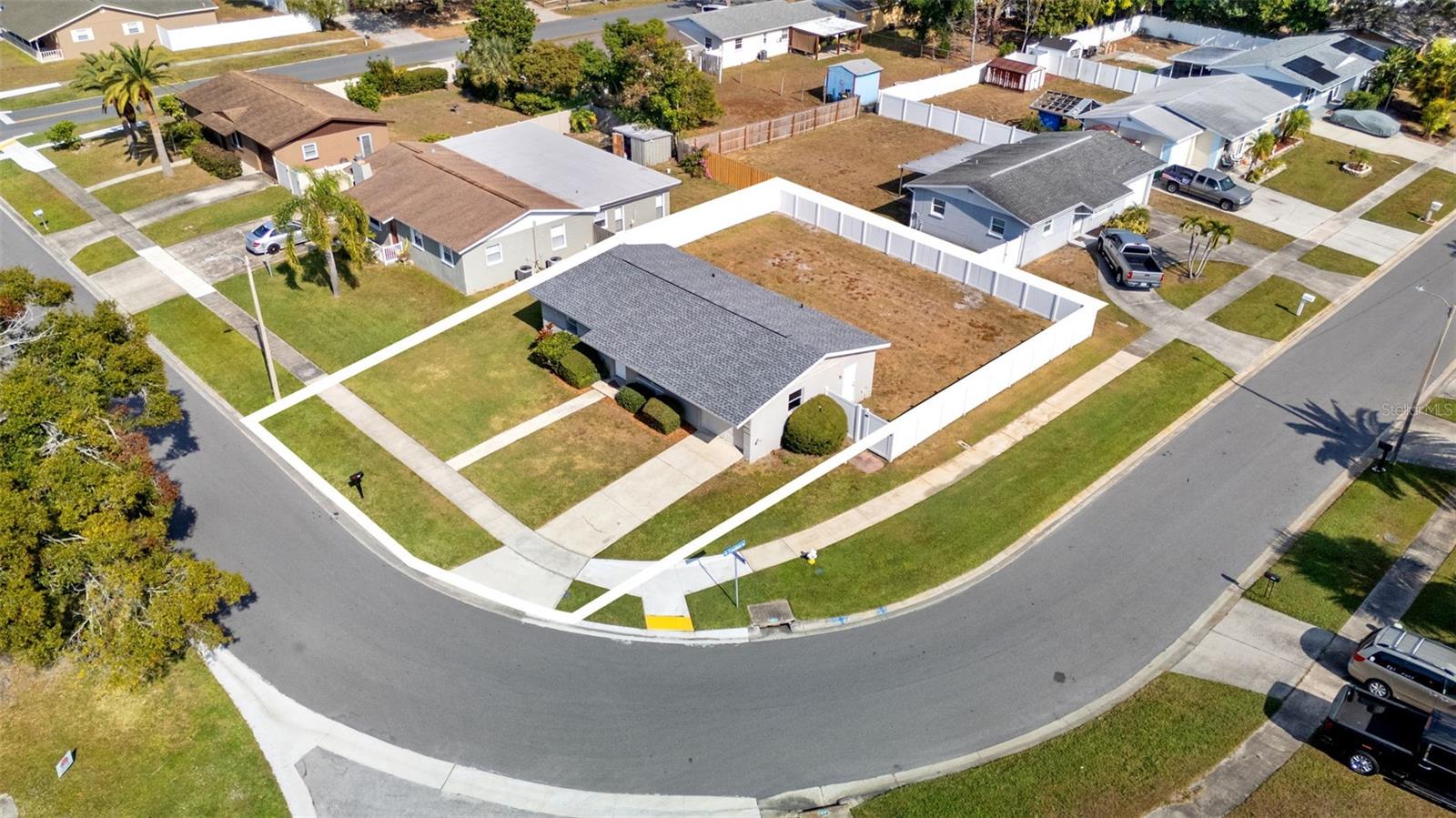 COLLEGE MANOR - Residential