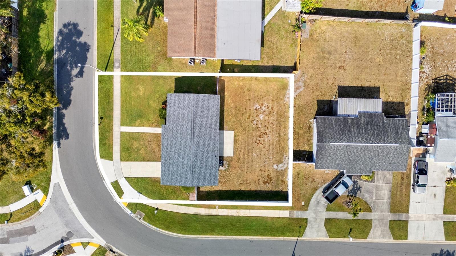 COLLEGE MANOR - Residential