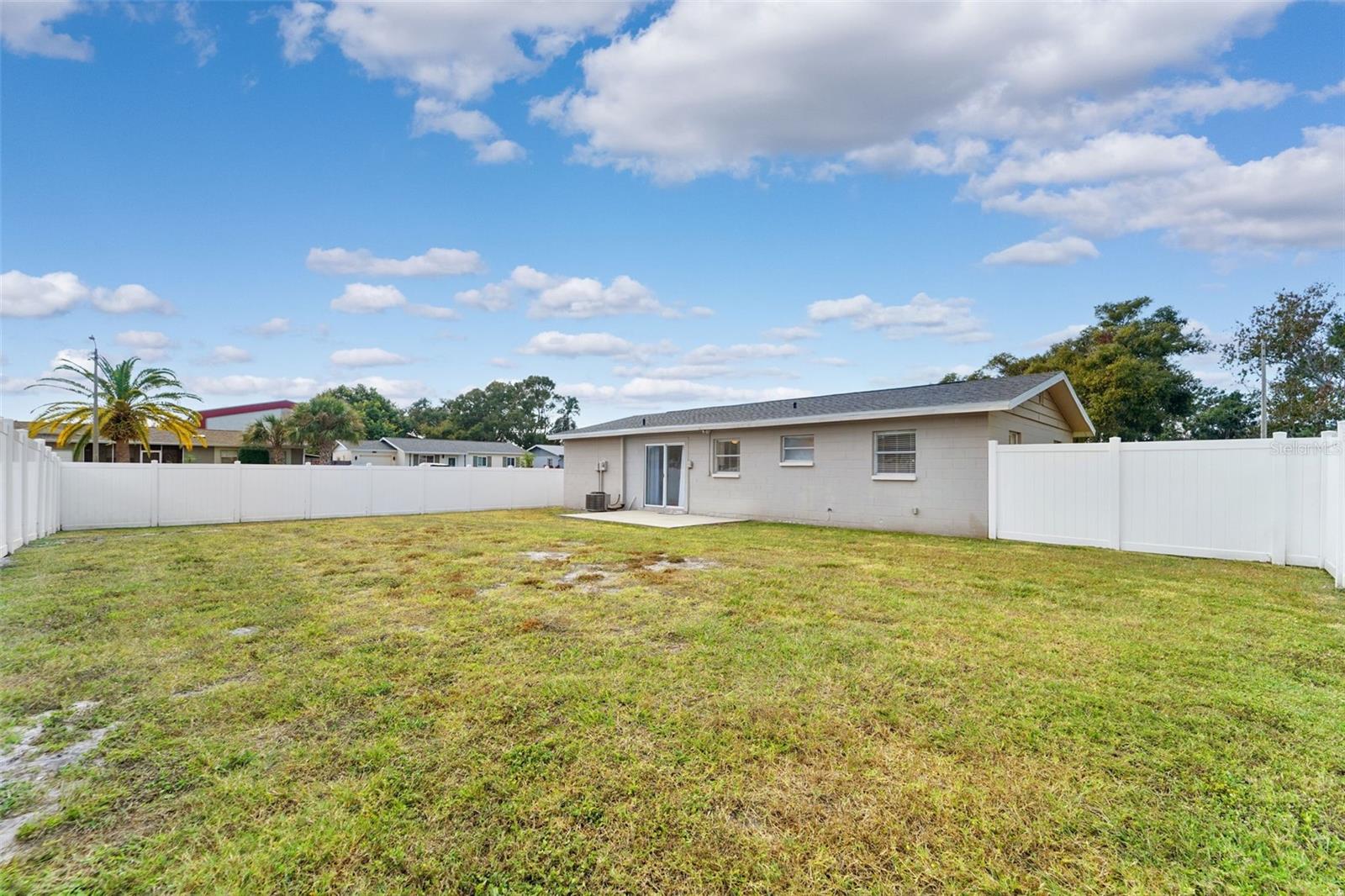 COLLEGE MANOR - Residential