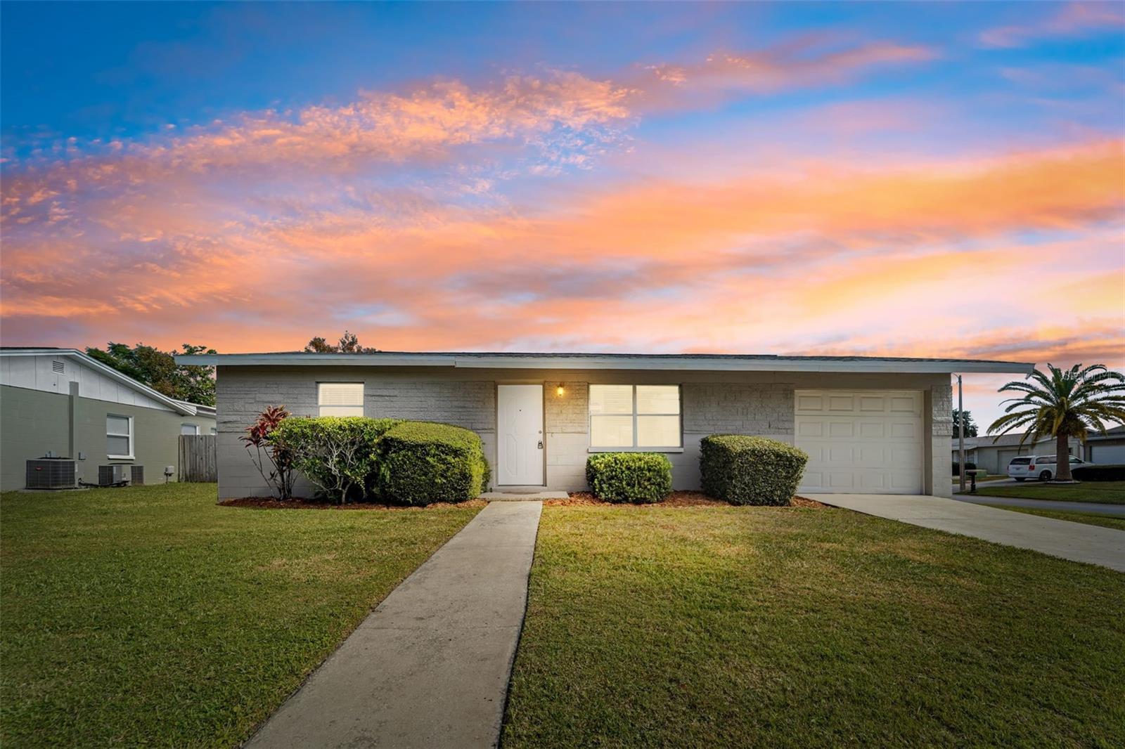 COLLEGE MANOR - Residential