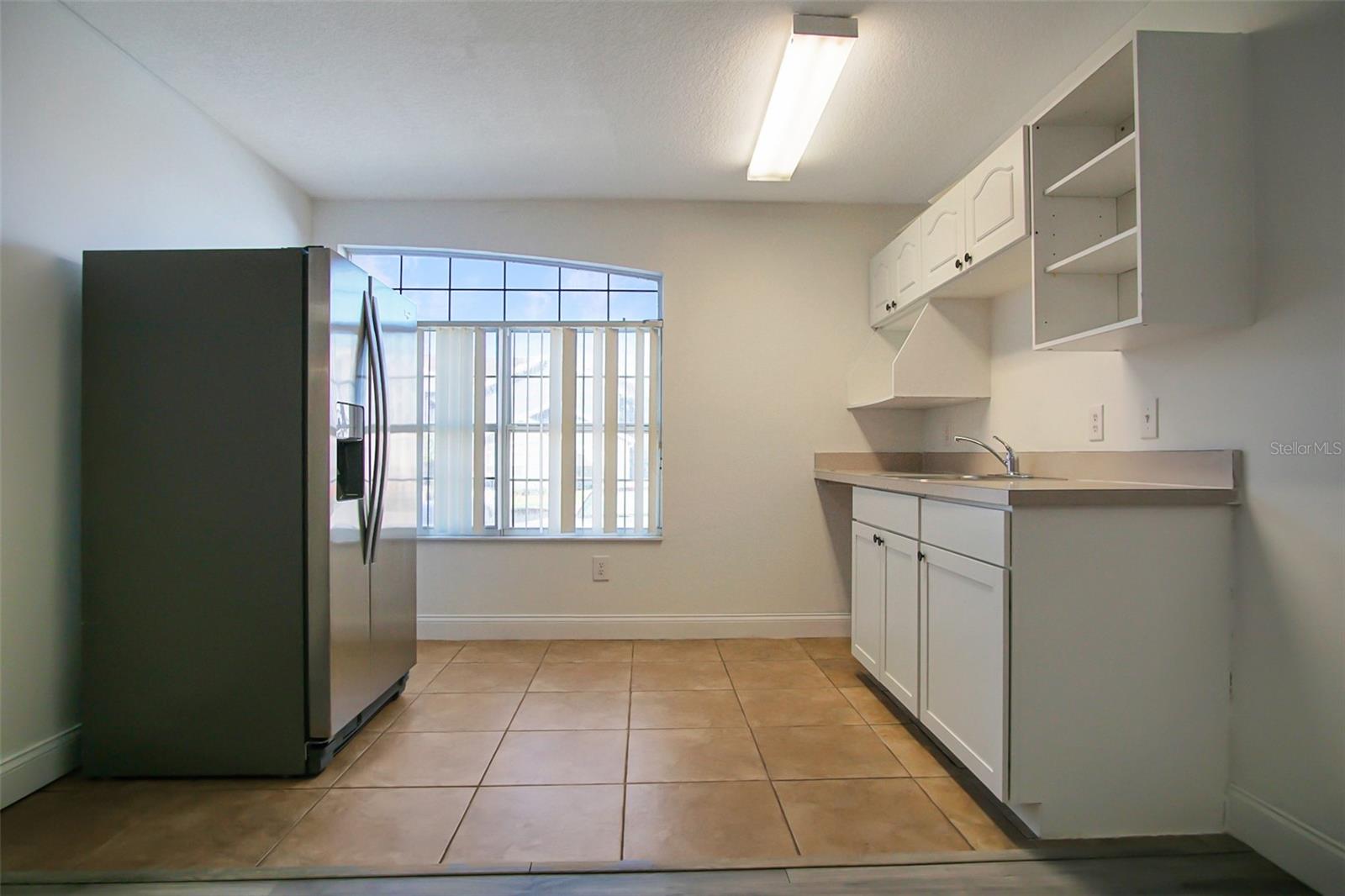 ISLAND CLUB WEST PH 02 - Residential Lease