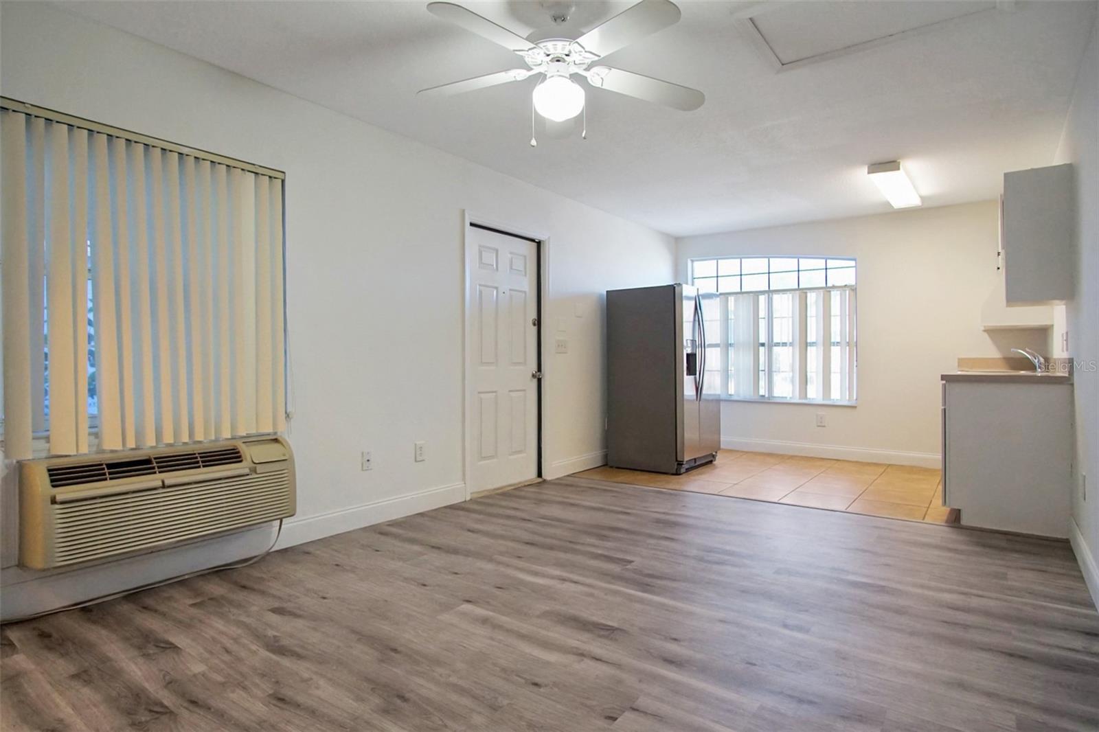 ISLAND CLUB WEST PH 02 - Residential Lease