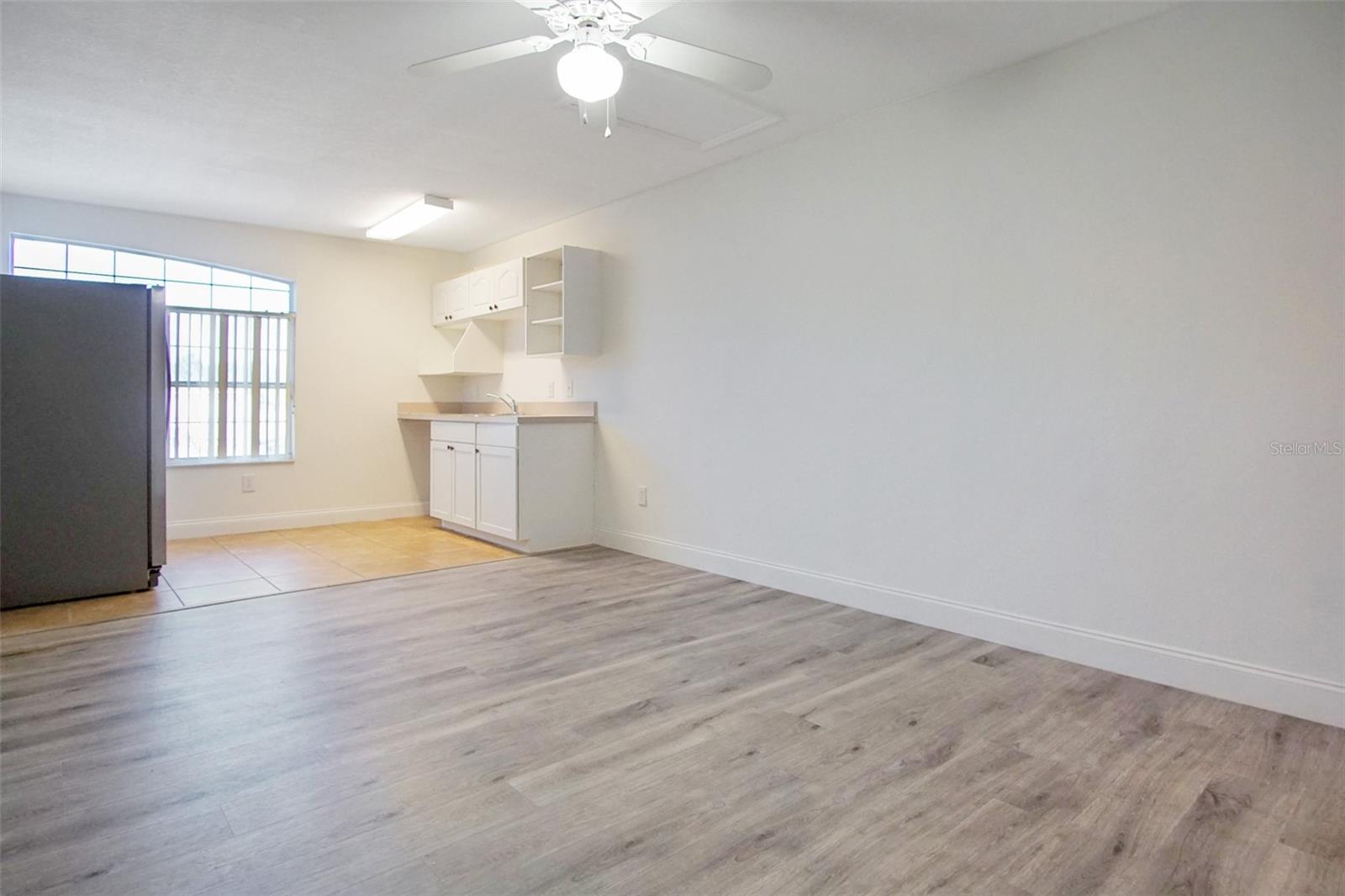 ISLAND CLUB WEST PH 02 - Residential Lease