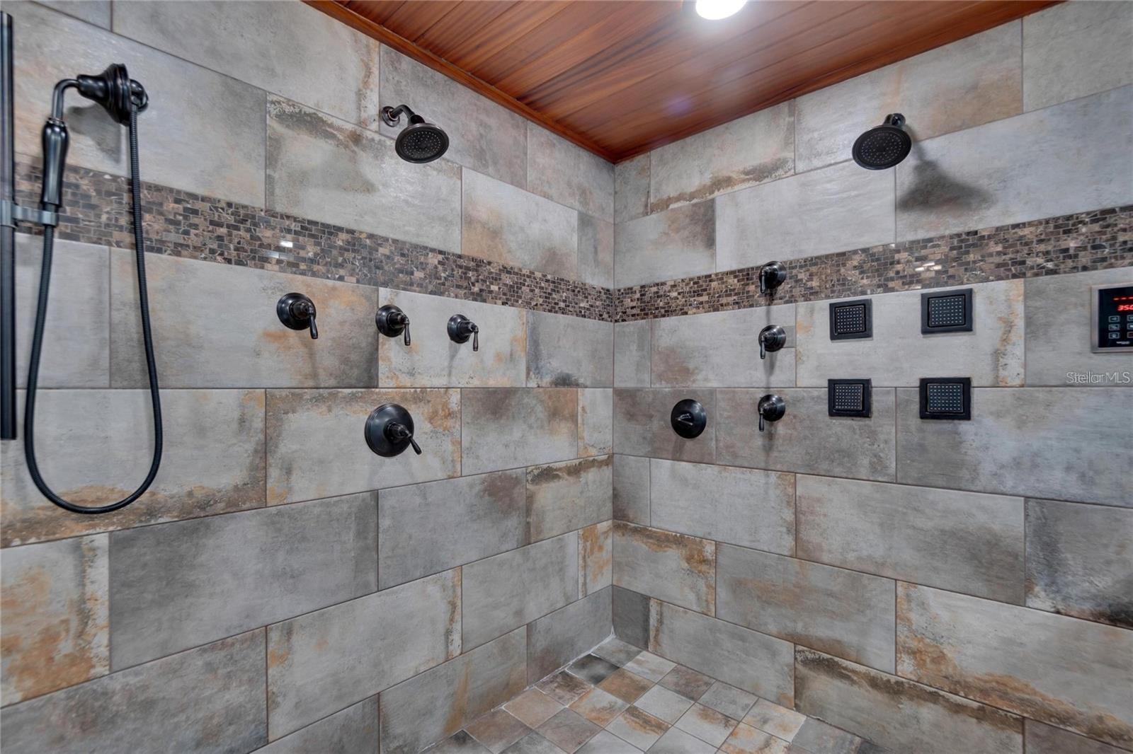 MAPLE GROVE ESTATES - Residential