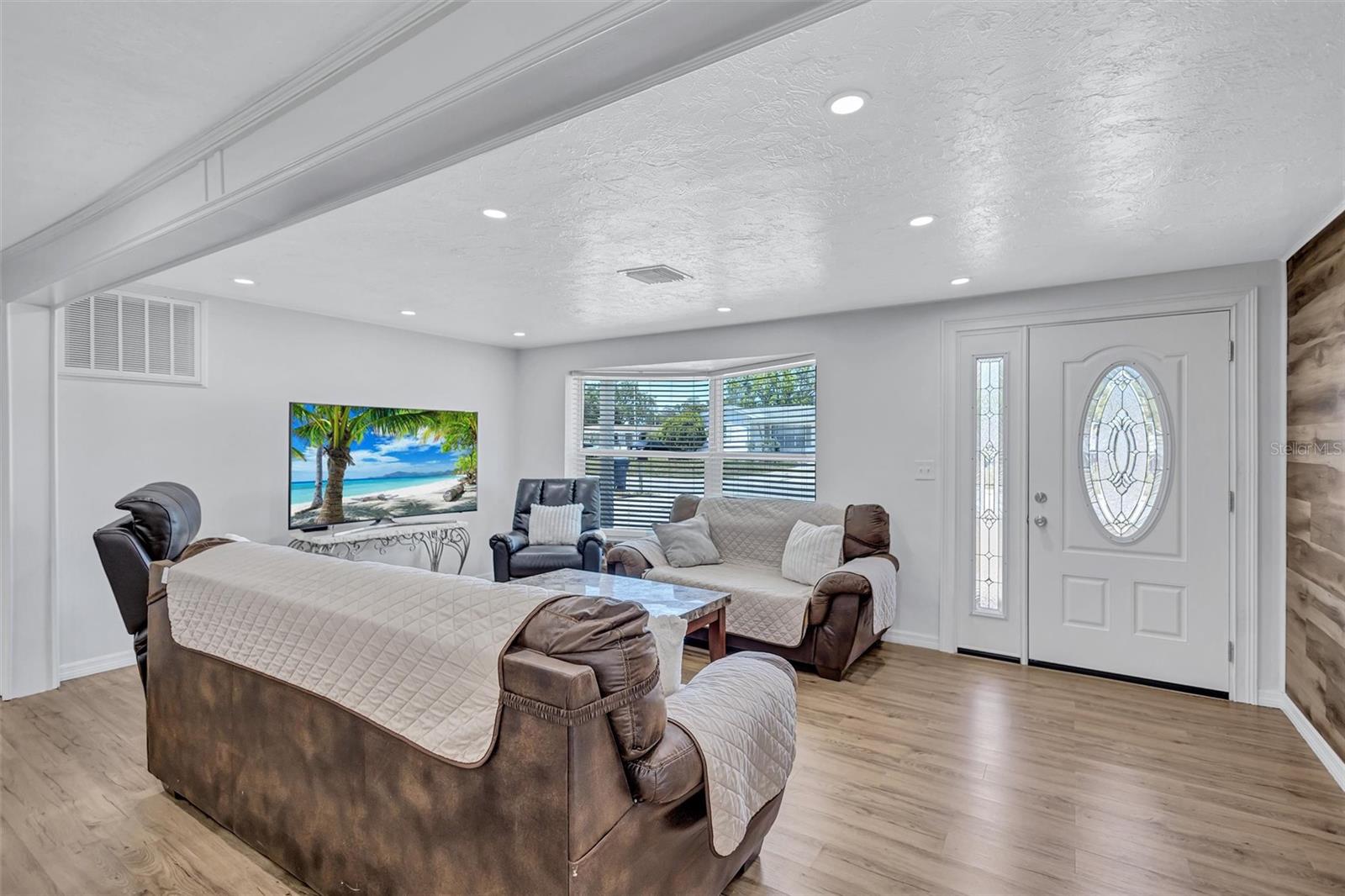 BEACON SQUARE - Residential