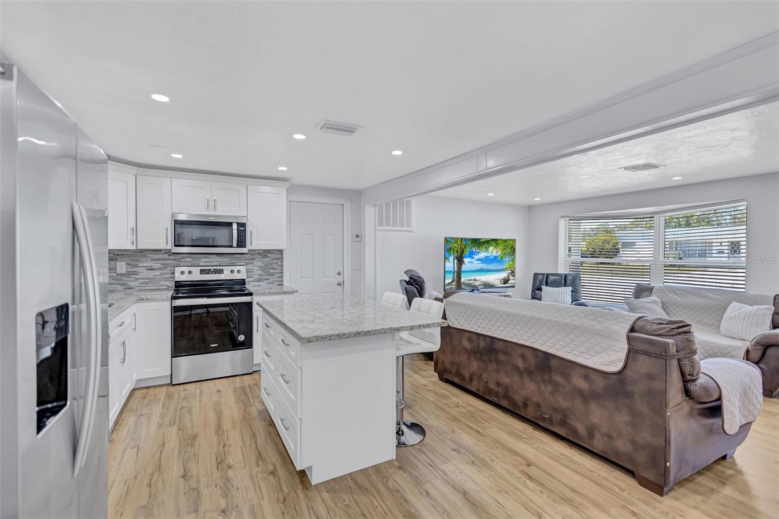 BEACON SQUARE - Residential