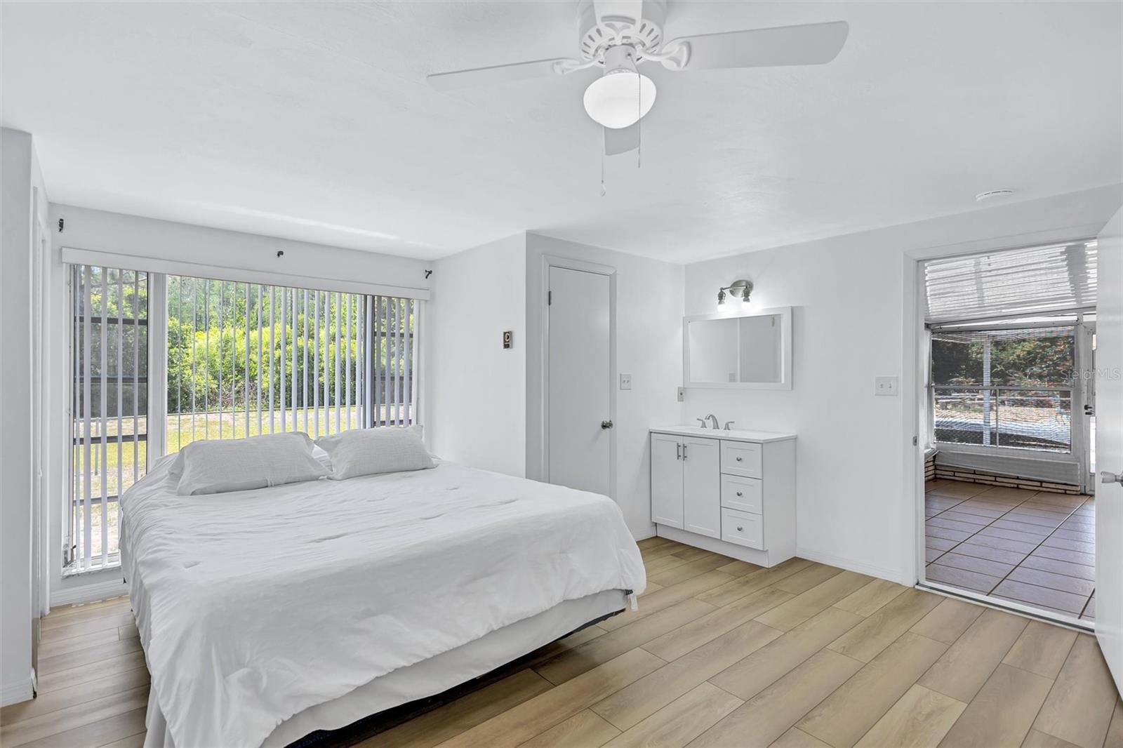 BEACON SQUARE - Residential