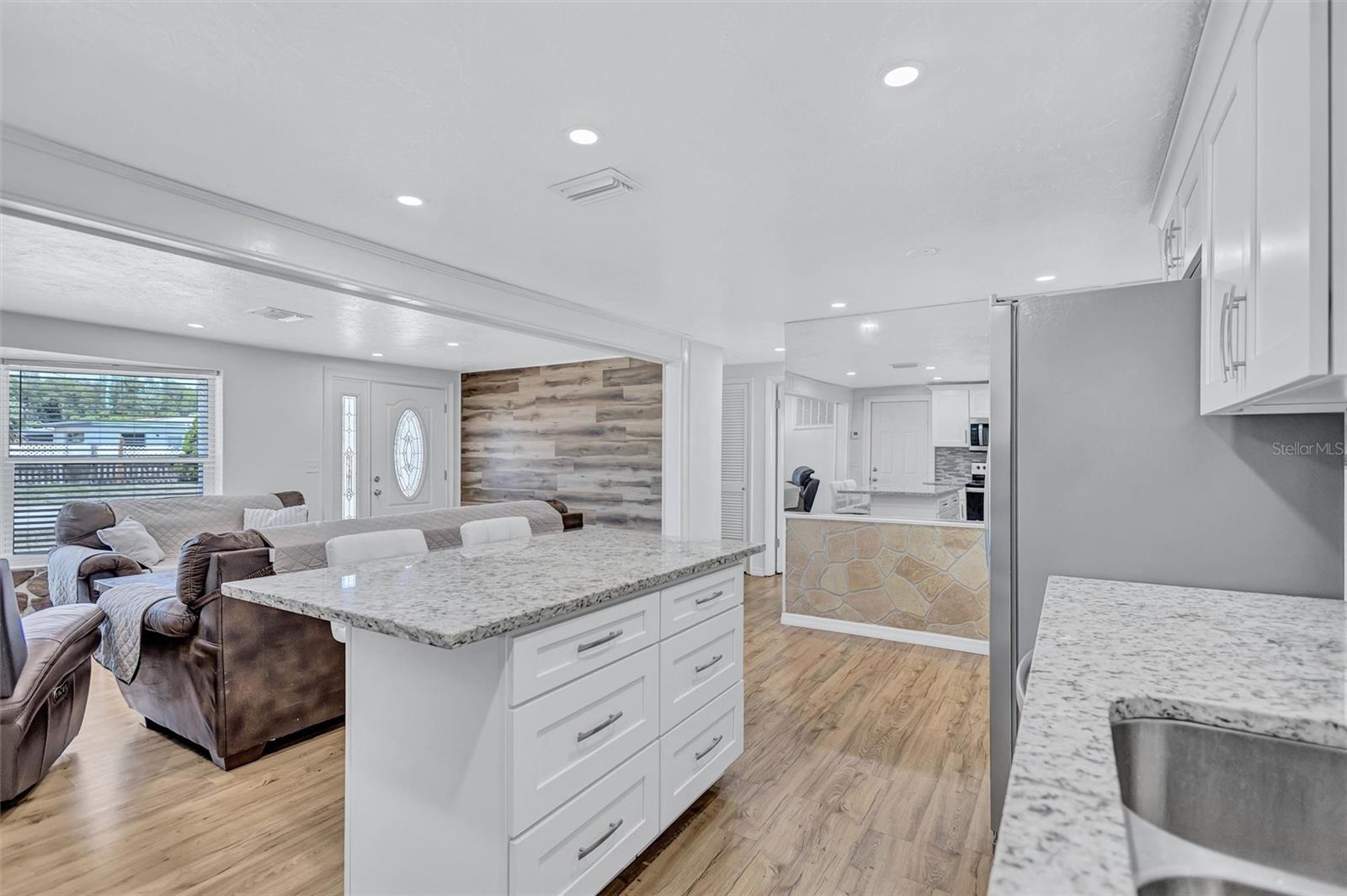 BEACON SQUARE - Residential