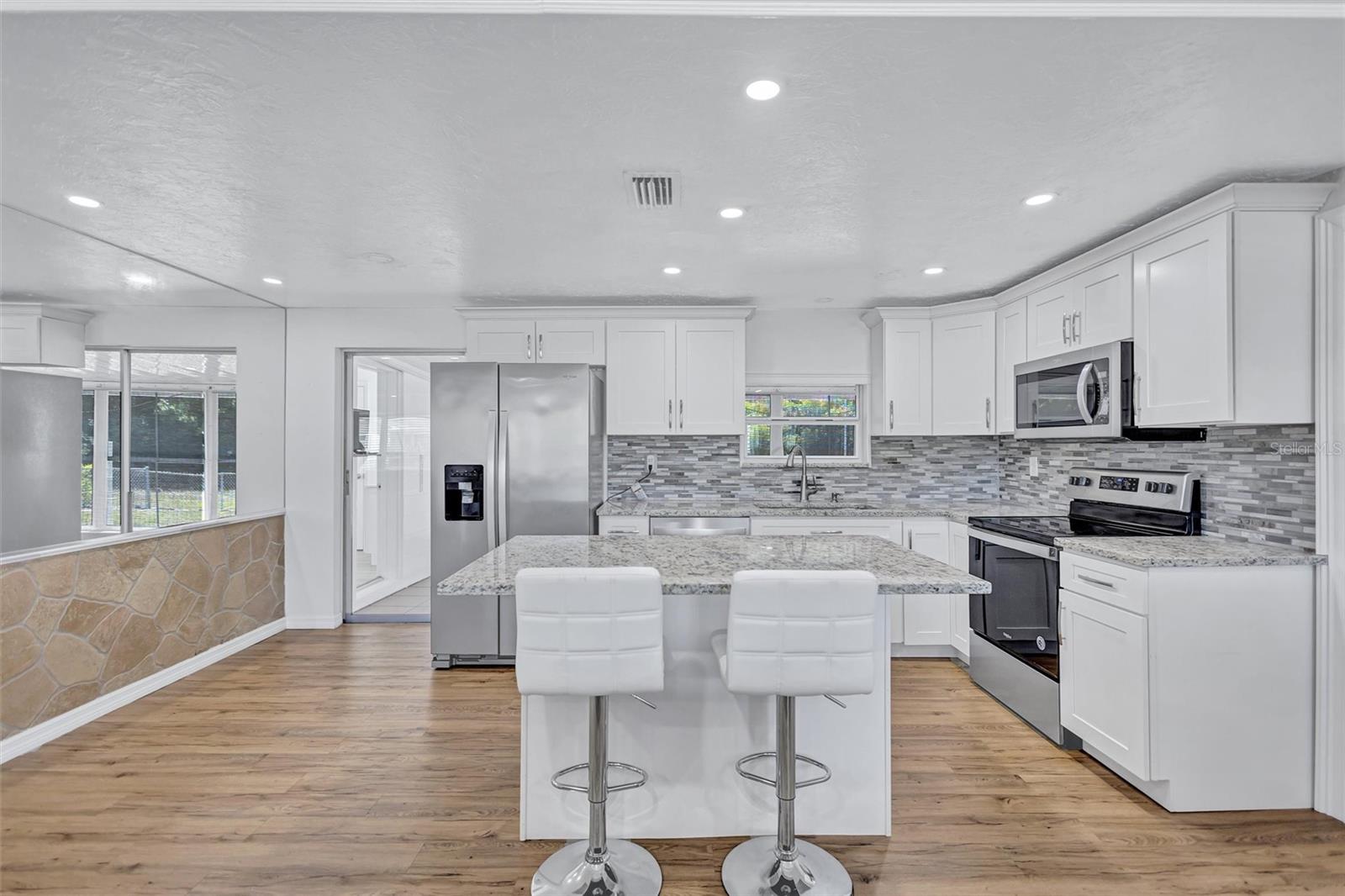 BEACON SQUARE - Residential