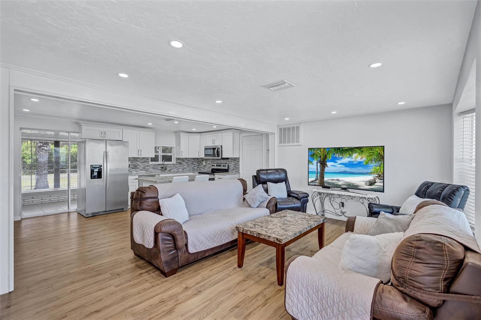 BEACON SQUARE - Residential