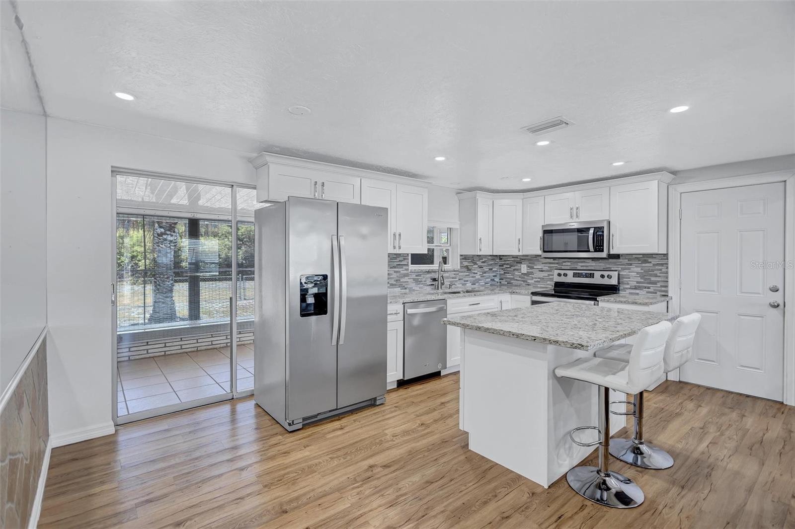 BEACON SQUARE - Residential