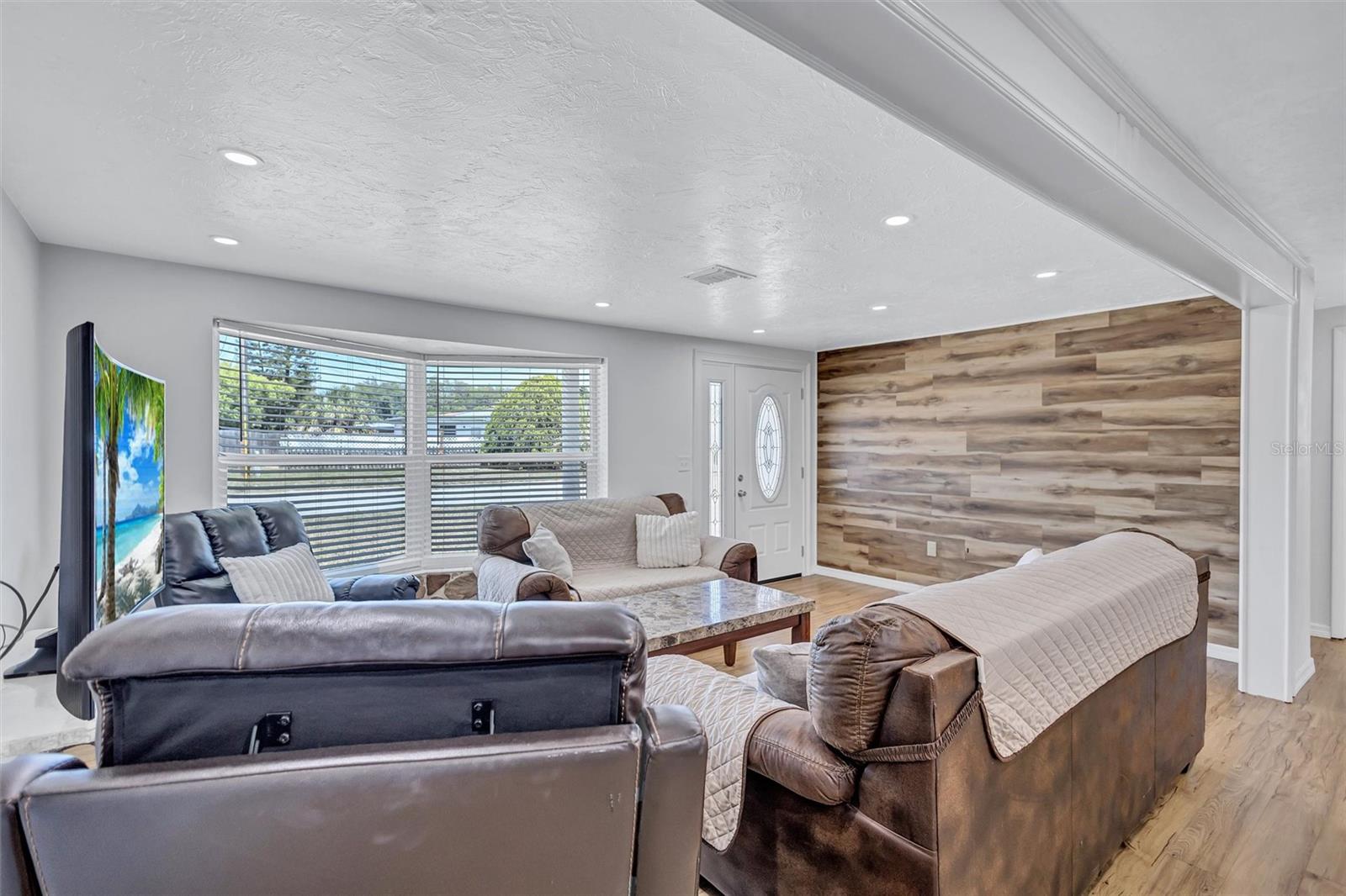 BEACON SQUARE - Residential