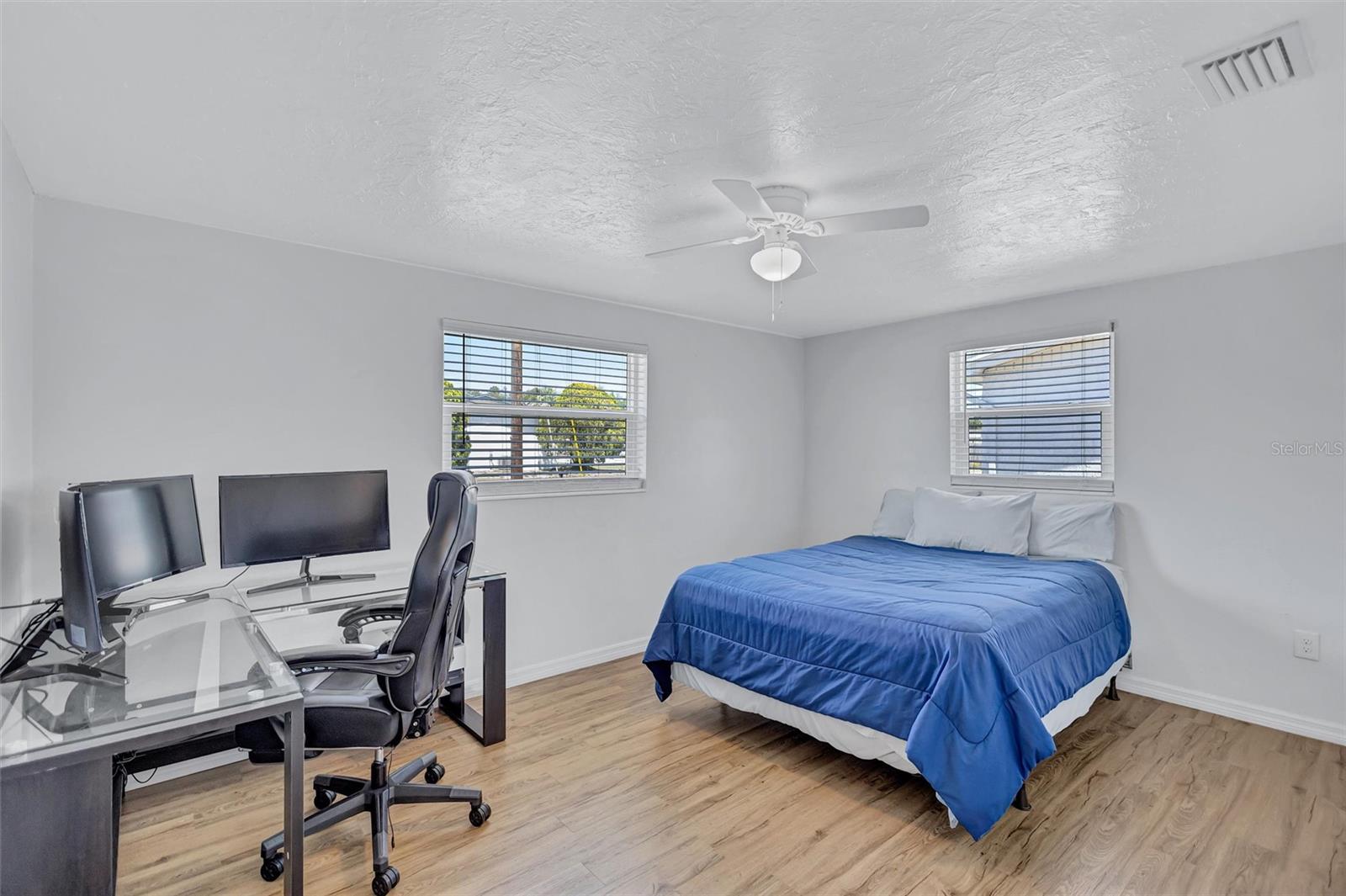 BEACON SQUARE - Residential