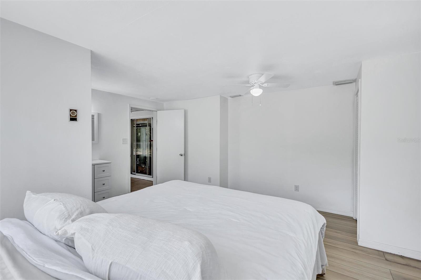 BEACON SQUARE - Residential