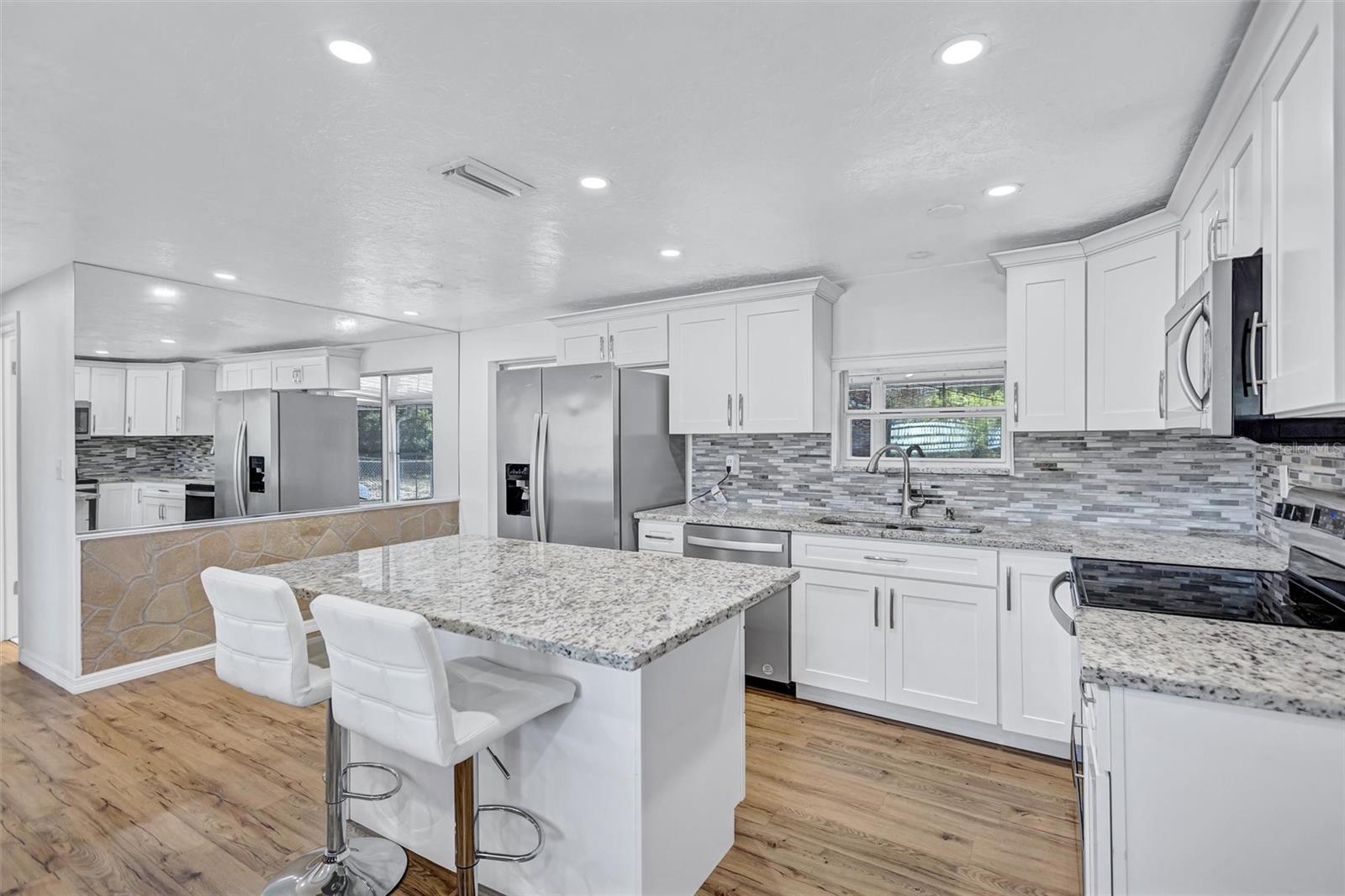 BEACON SQUARE - Residential