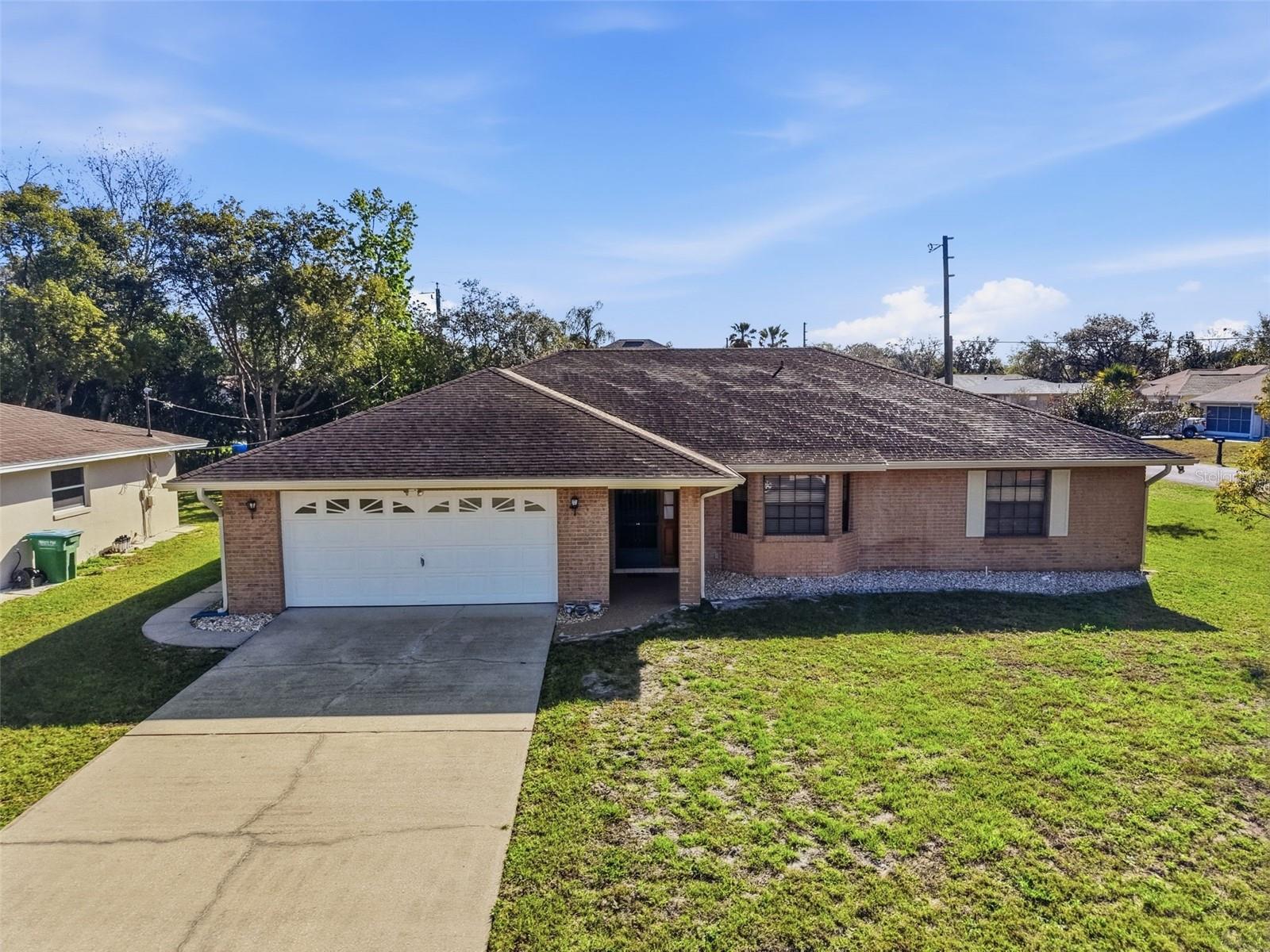 1877 VERONICA AVENUE