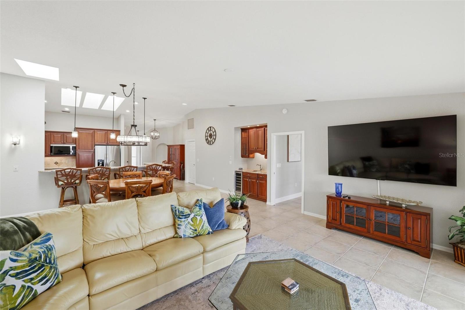 ISLES COVE PH 10 - Residential