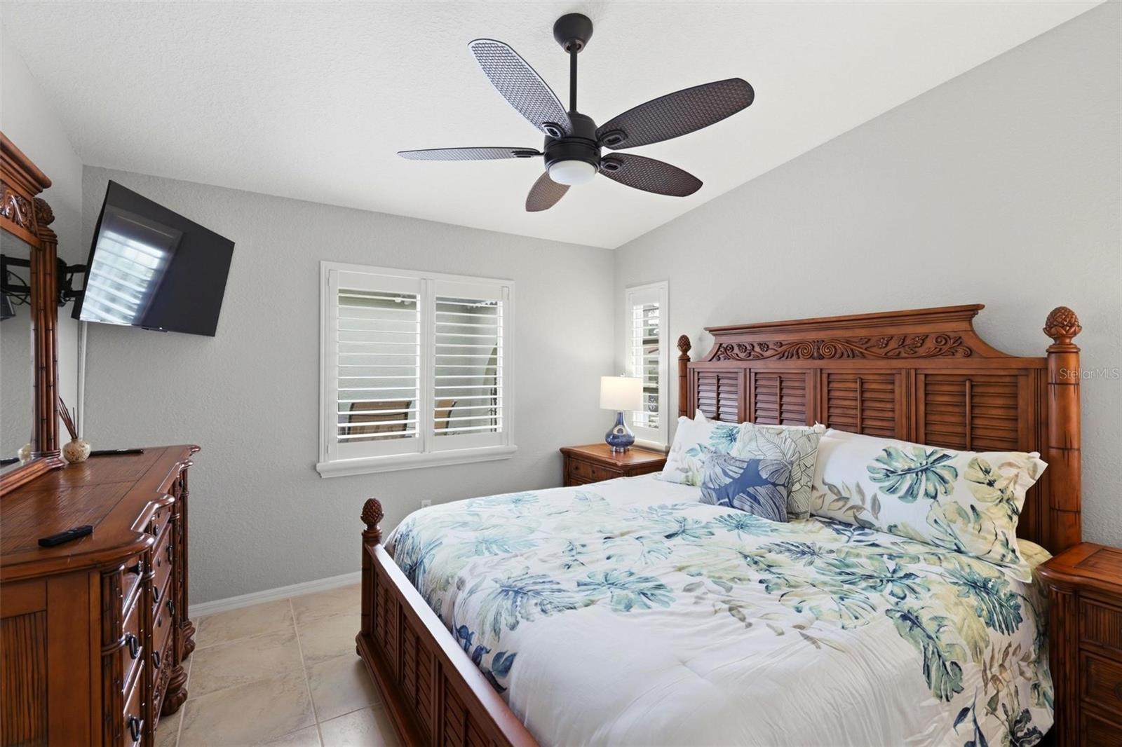 ISLES COVE PH 10 - Residential