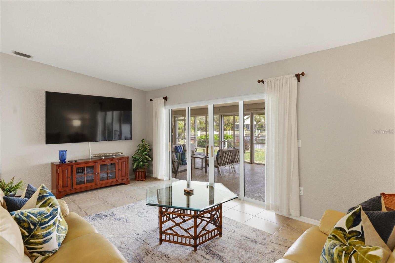 ISLES COVE PH 10 - Residential