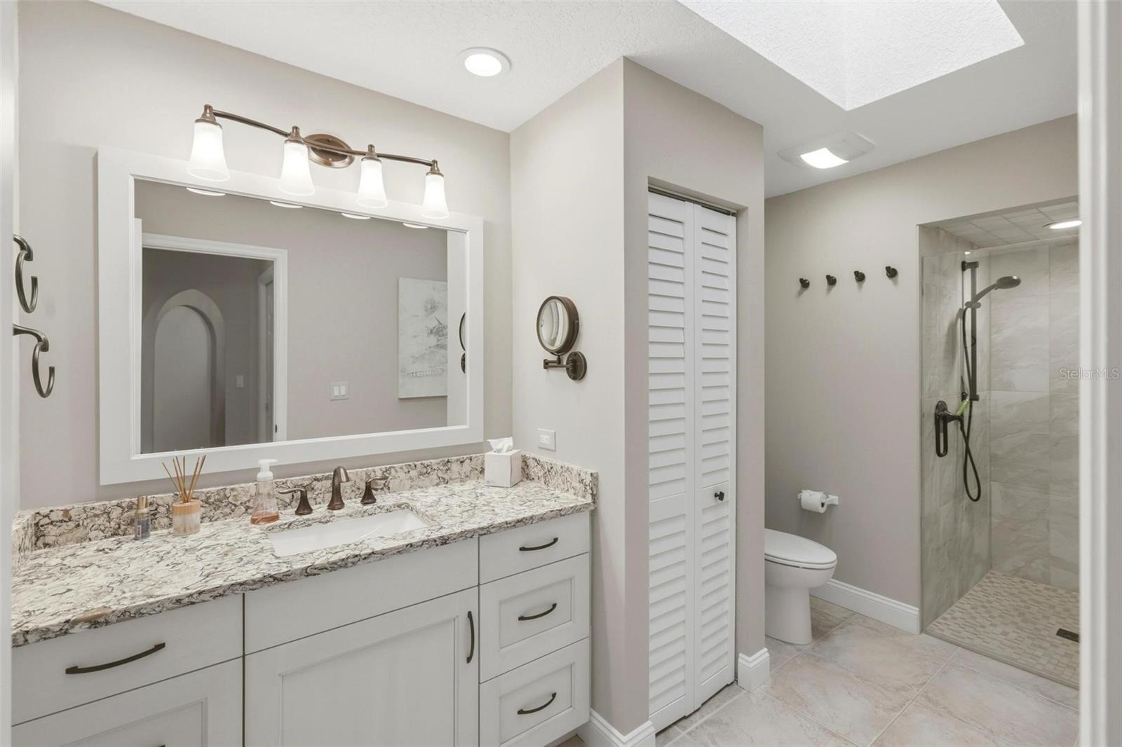 ISLES COVE PH 10 - Residential