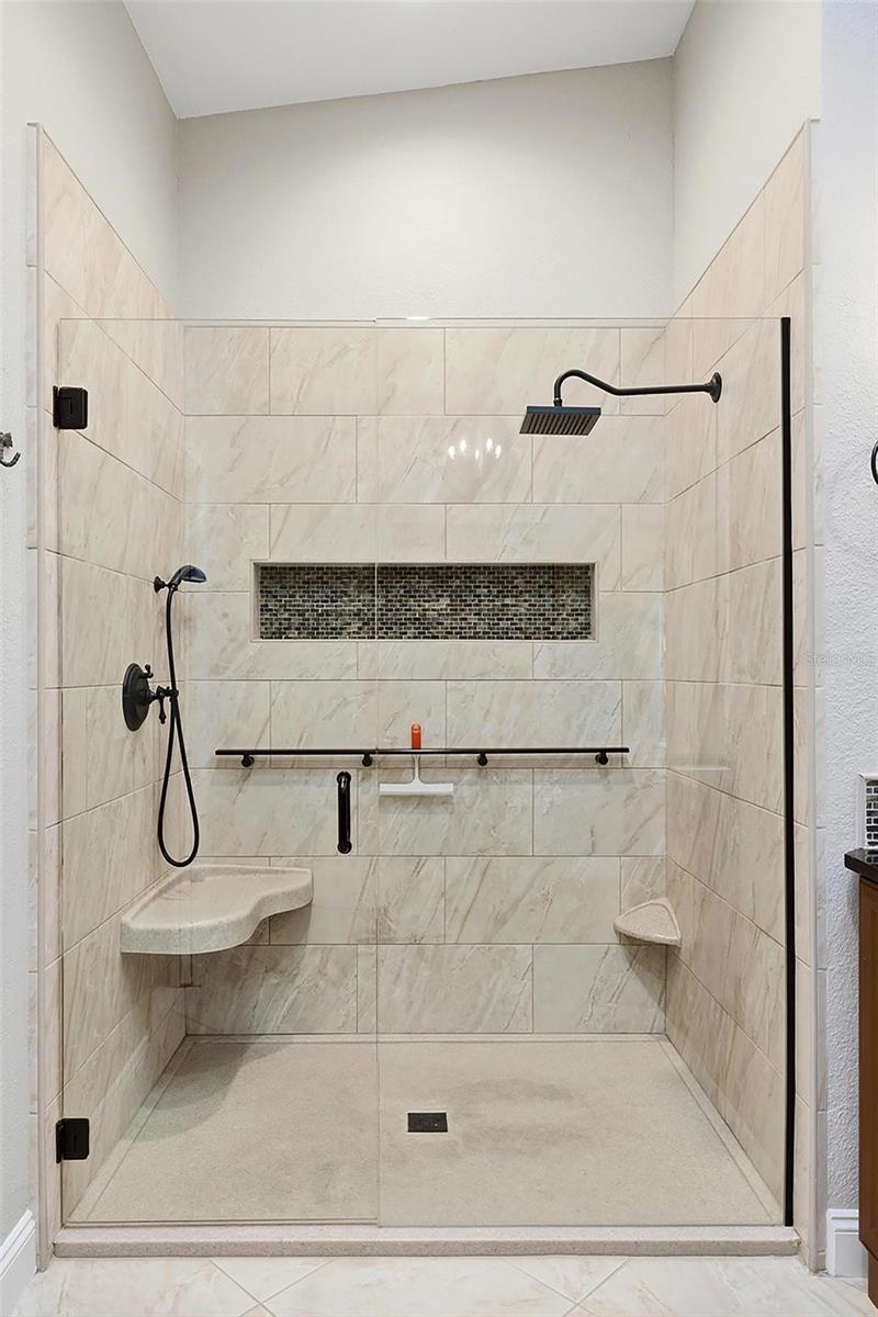 ISLES COVE PH 10 - Residential