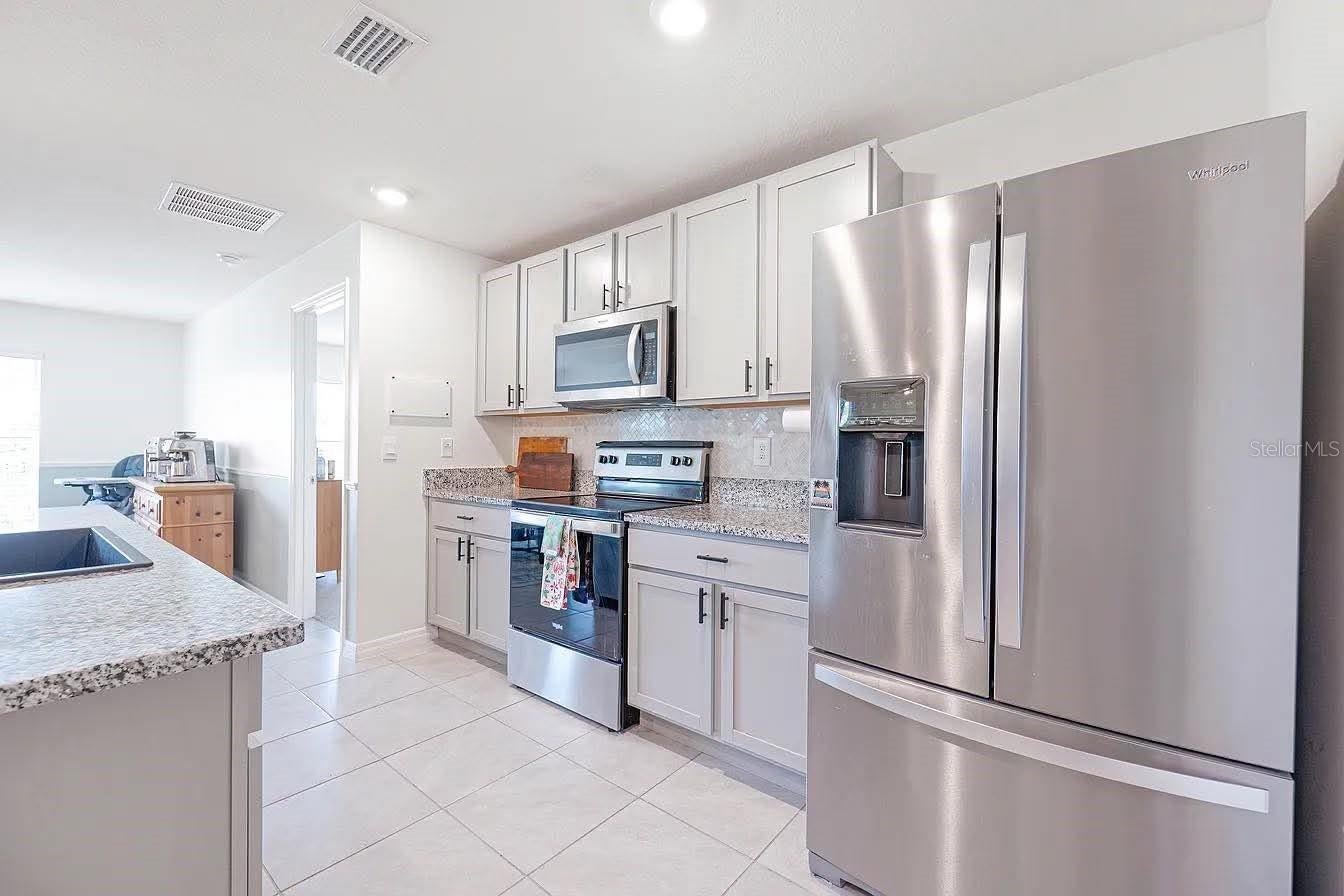8574 TRIUMPH CIRCLE