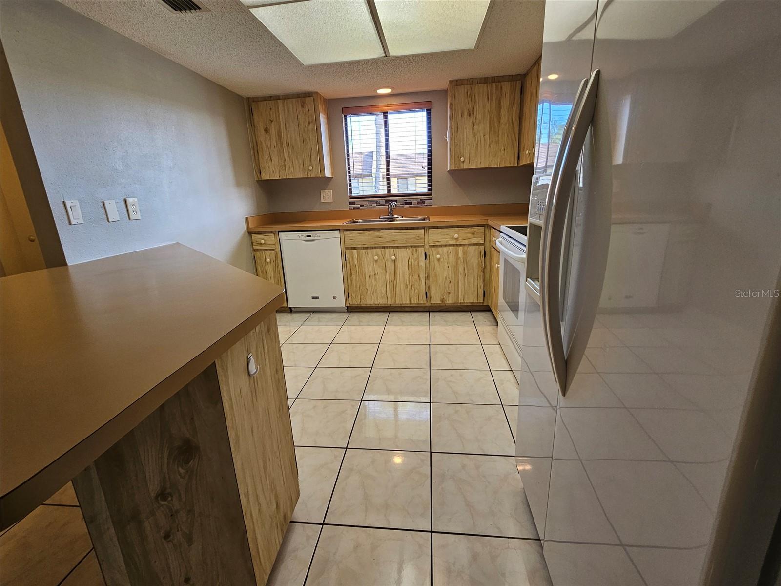 501 ALBEE FARM ROAD V12
