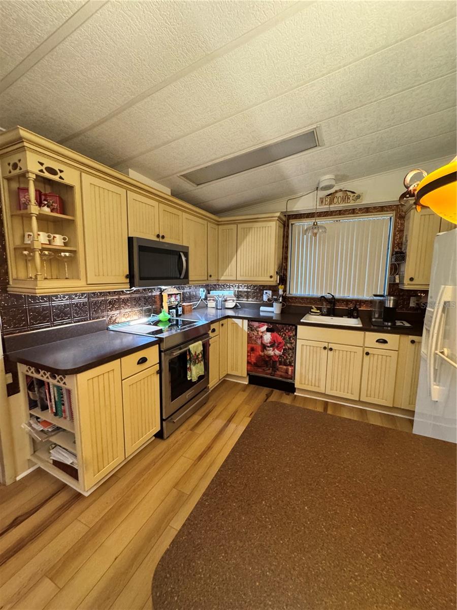 TIMBER LAKE ESTATES - Residential