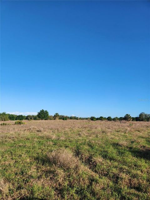 415 LAKE JOSEPHINE DRIVE SEBRING FL 33875